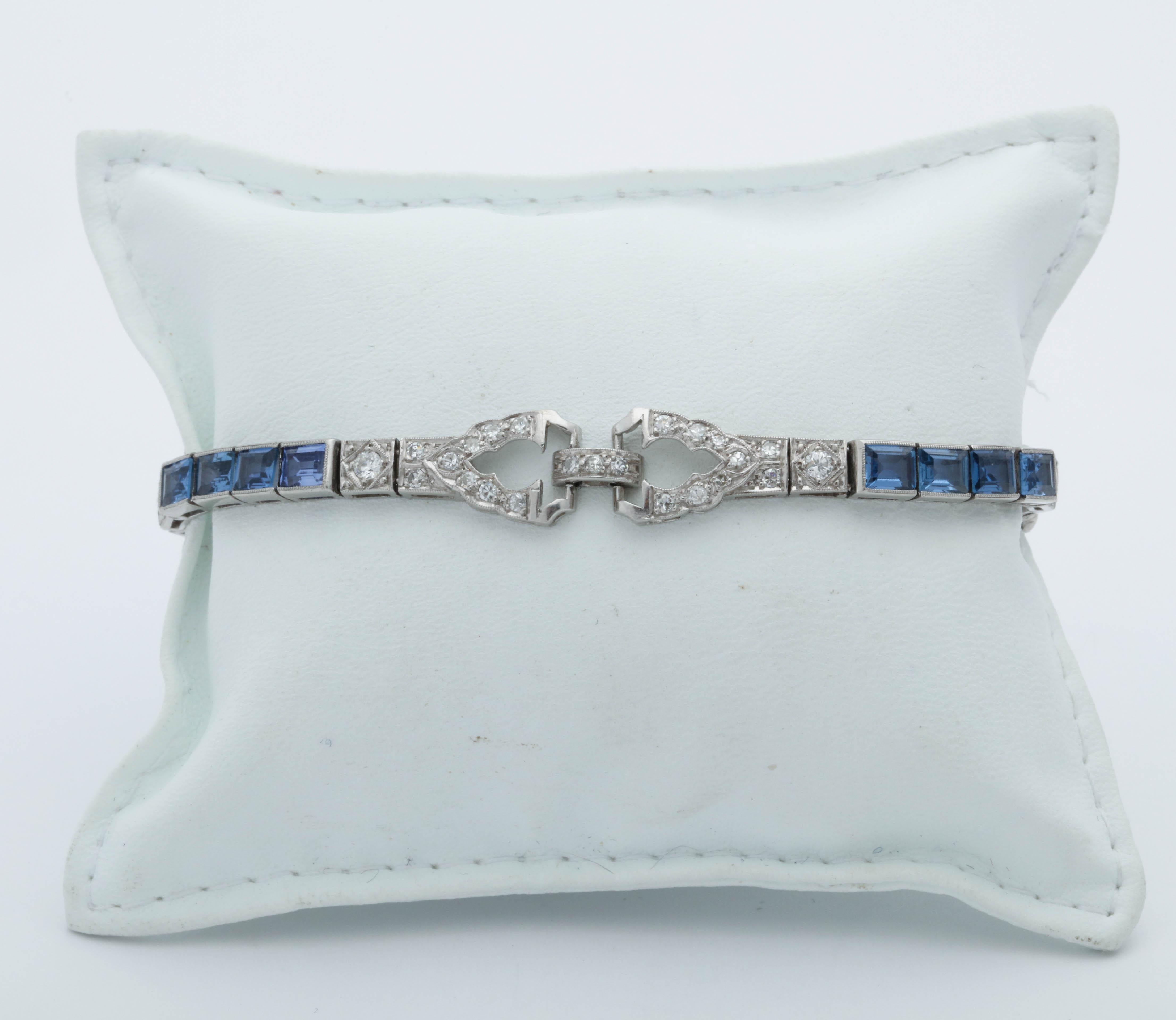 Art Deco Emerald Cut Sapphires with Diamonds Platinum Flexible Link Bracelet In Good Condition In New York, NY