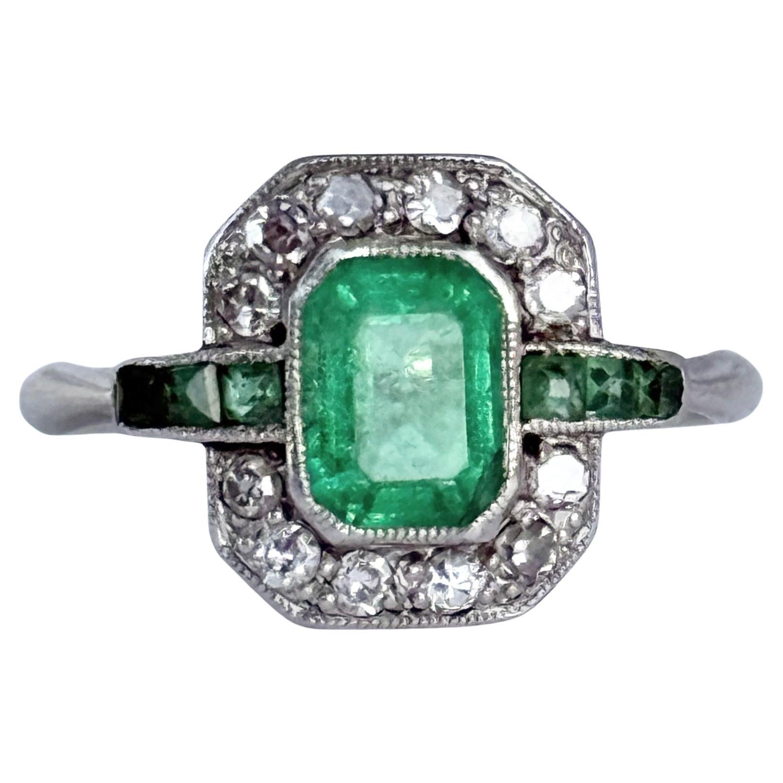 Art Deco Emerald, Diamond and 18 Carat Gold Panel Ring
