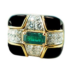 Art Deco Style Emerald Diamond Black Onyx Ring 18 Karat Yellow Gold 1.75 Carat