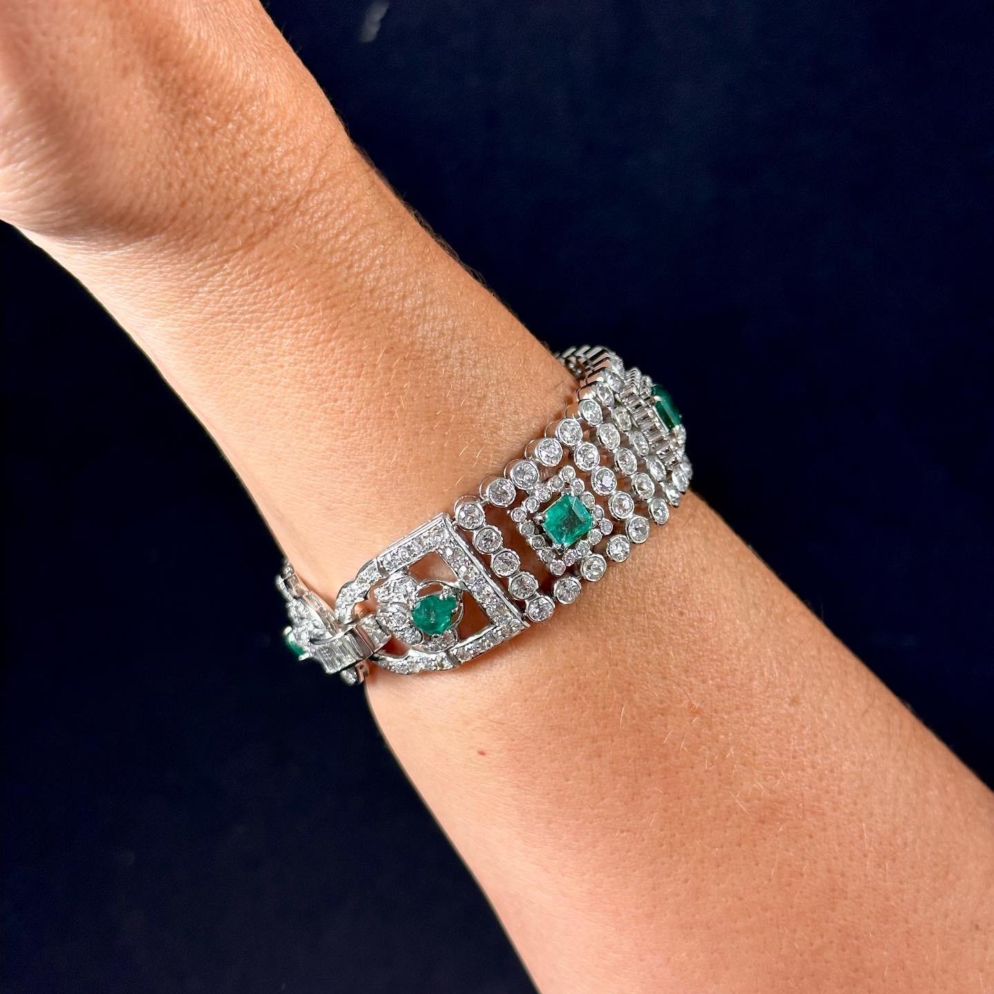 Art Deco Smaragd Diamant Schnalle Honeycomb Armband Platin Frankreich Französisch 1930er Jahre im Zustand „Gut“ im Angebot in Lisbon, PT