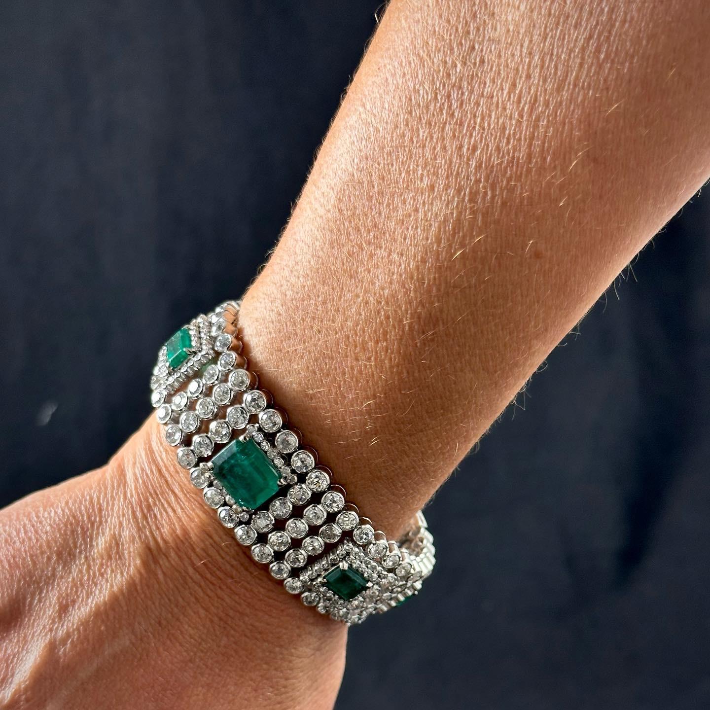 Art Deco Smaragd Diamant Schnalle Honeycomb Armband Platin Frankreich Französisch 1930er Jahre im Angebot 1