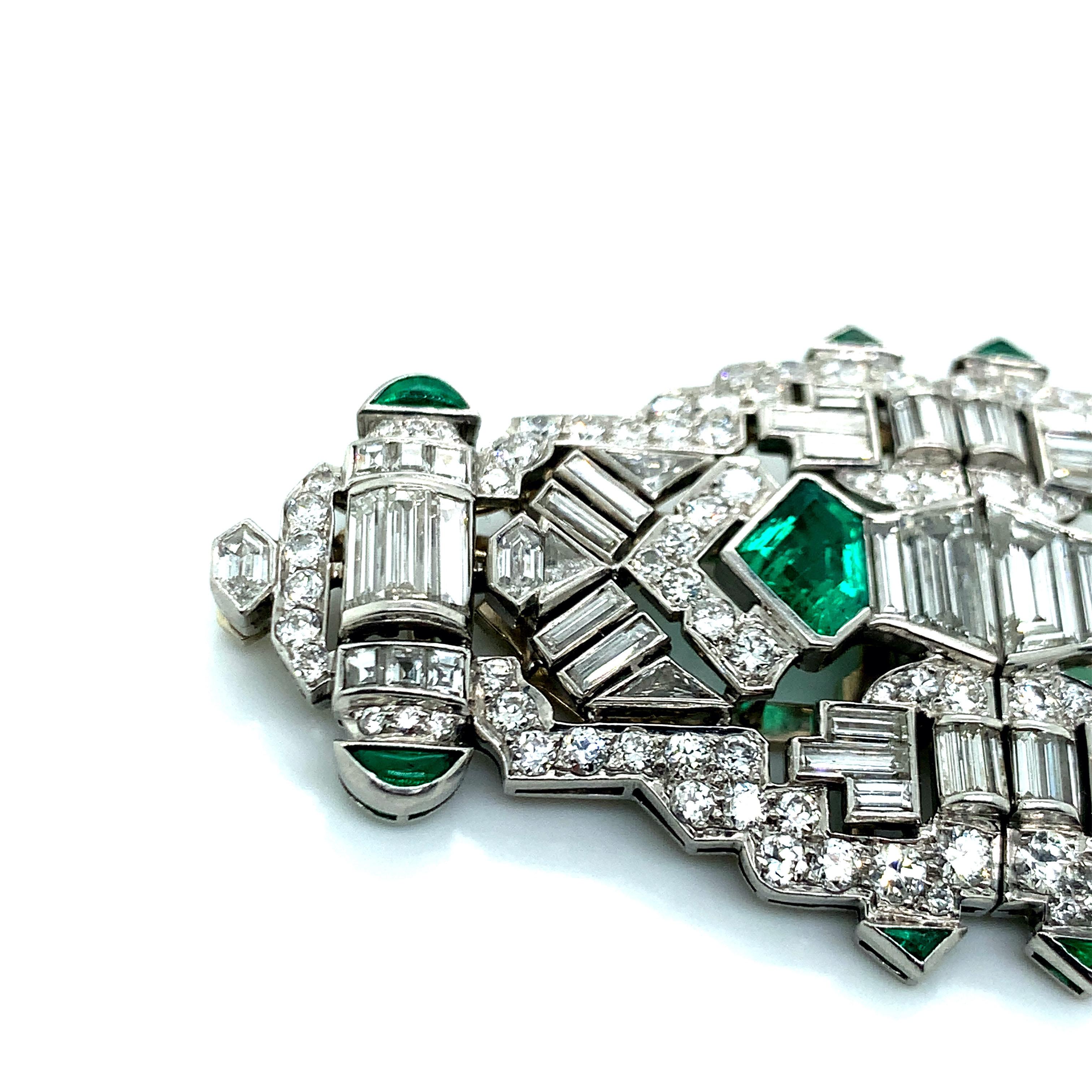 Women's Art Deco Emerald Diamond Double-Clip Brooch For Sale