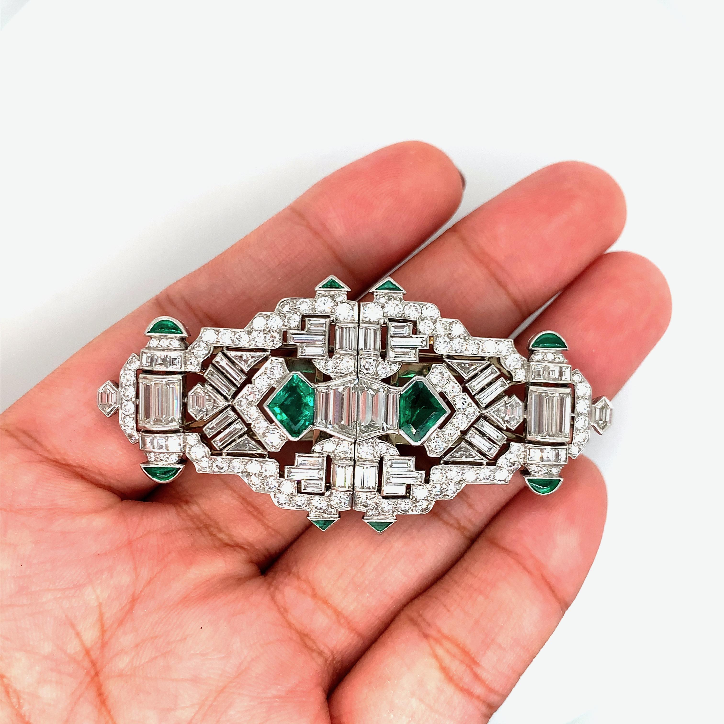 Art Deco Emerald Diamond Double-Clip Brooch For Sale 4