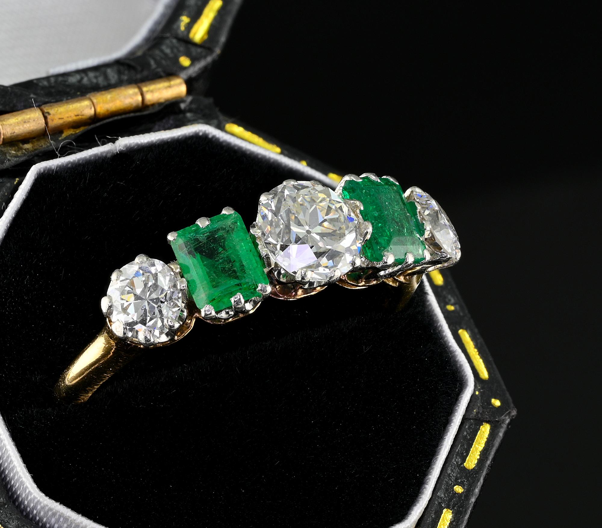 Art Deco Emerald Diamond Five Stone Ring 18 KT /Platinum In Good Condition For Sale In Napoli, IT