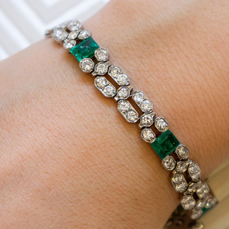 Art Deco Emerald Diamond platinum Bracelet For Sale at 1stdibs