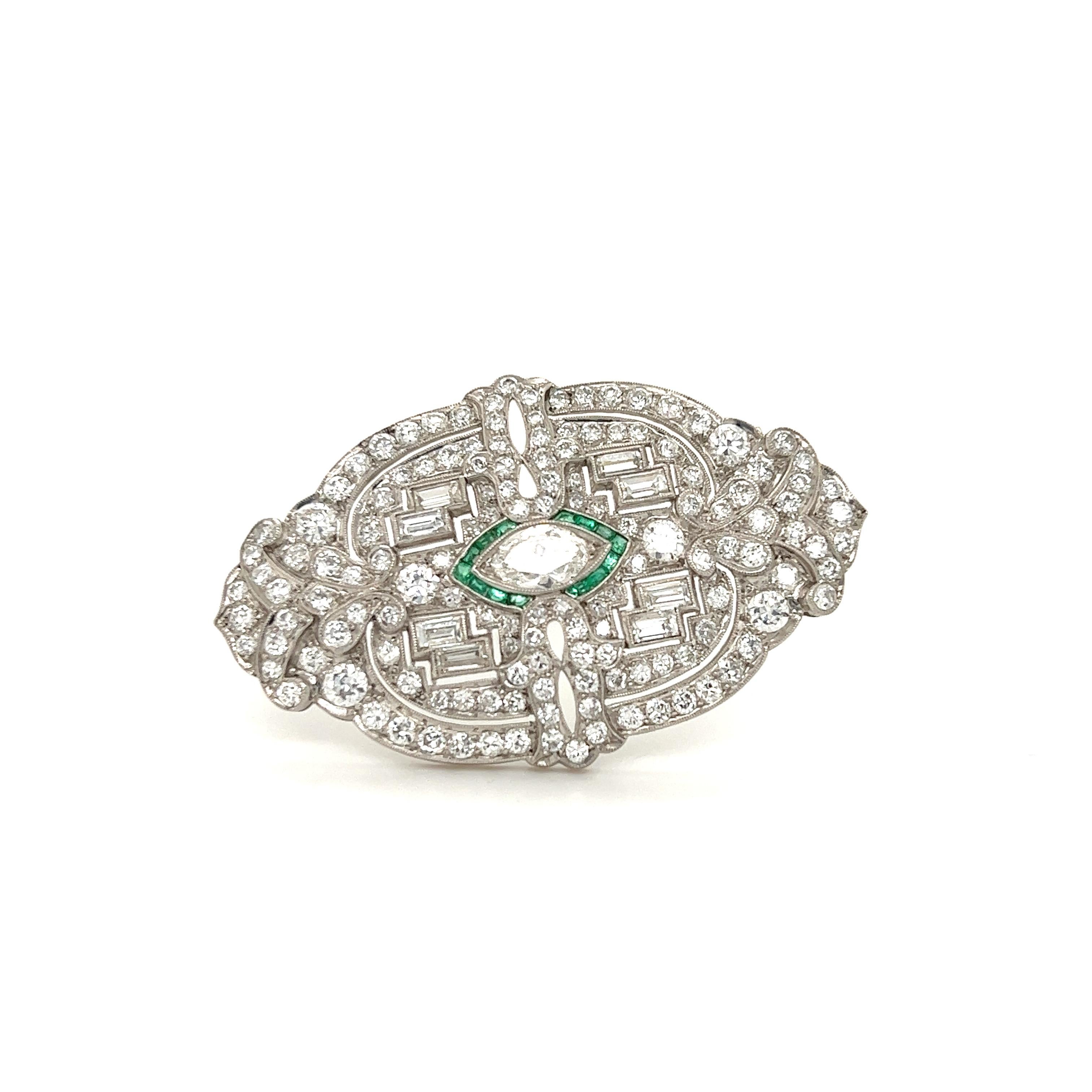Art Deco Emerald & Diamond Platinum Brooch In Good Condition In MIAMI, FL