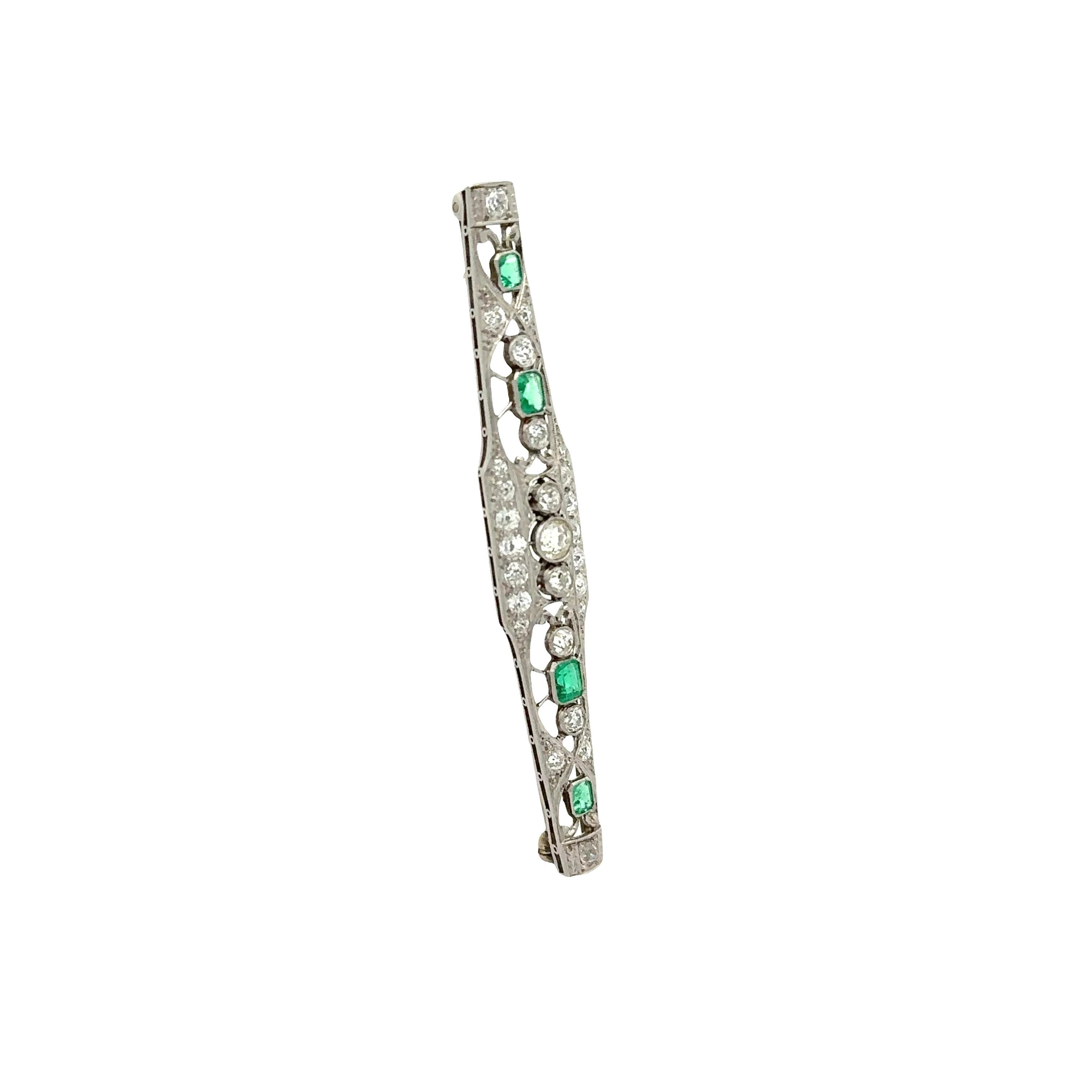 Broche Art Déco Esmeralda Diamante Platino Corte esmeralda en venta