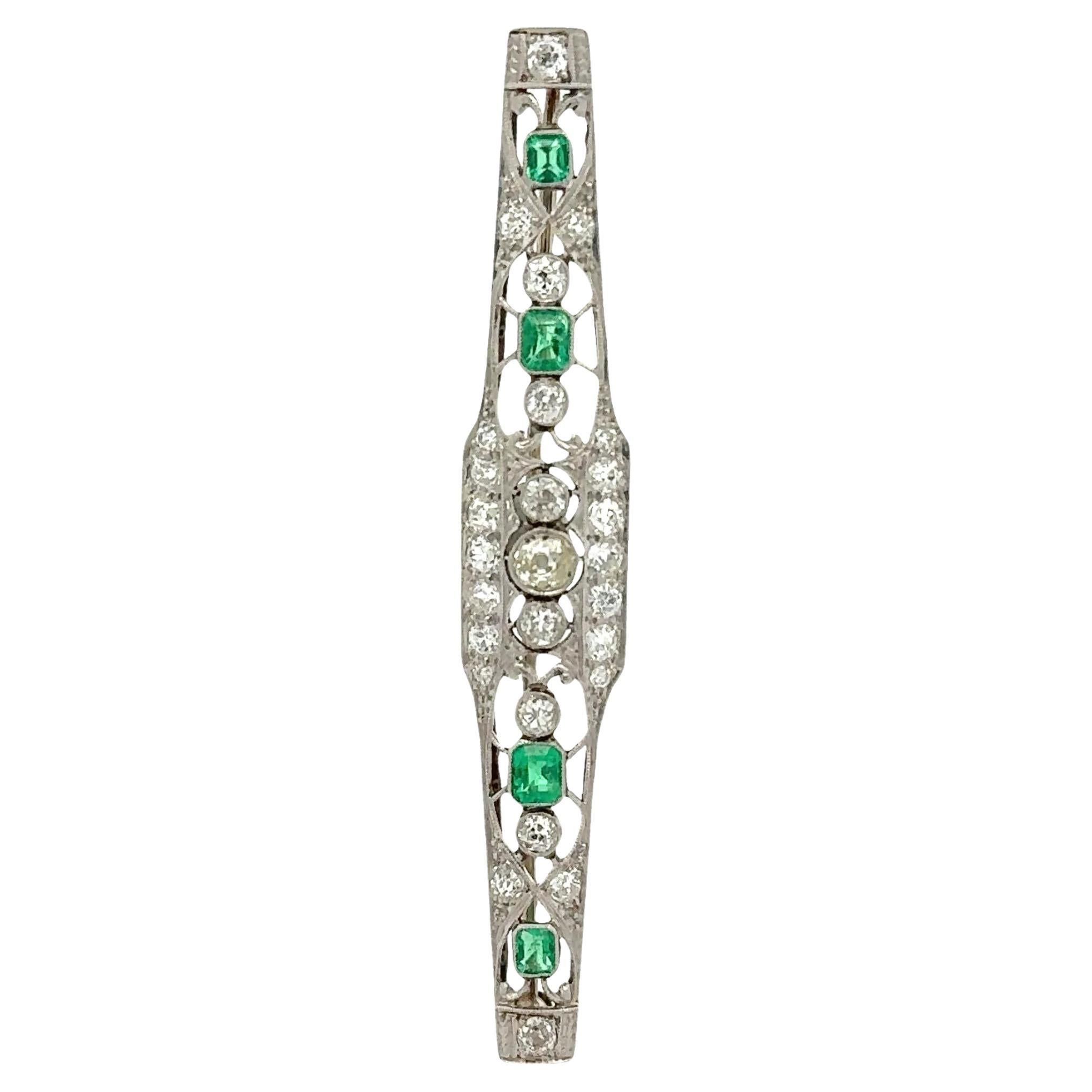 Art Deco Smaragd Diamant Platin Brosche
