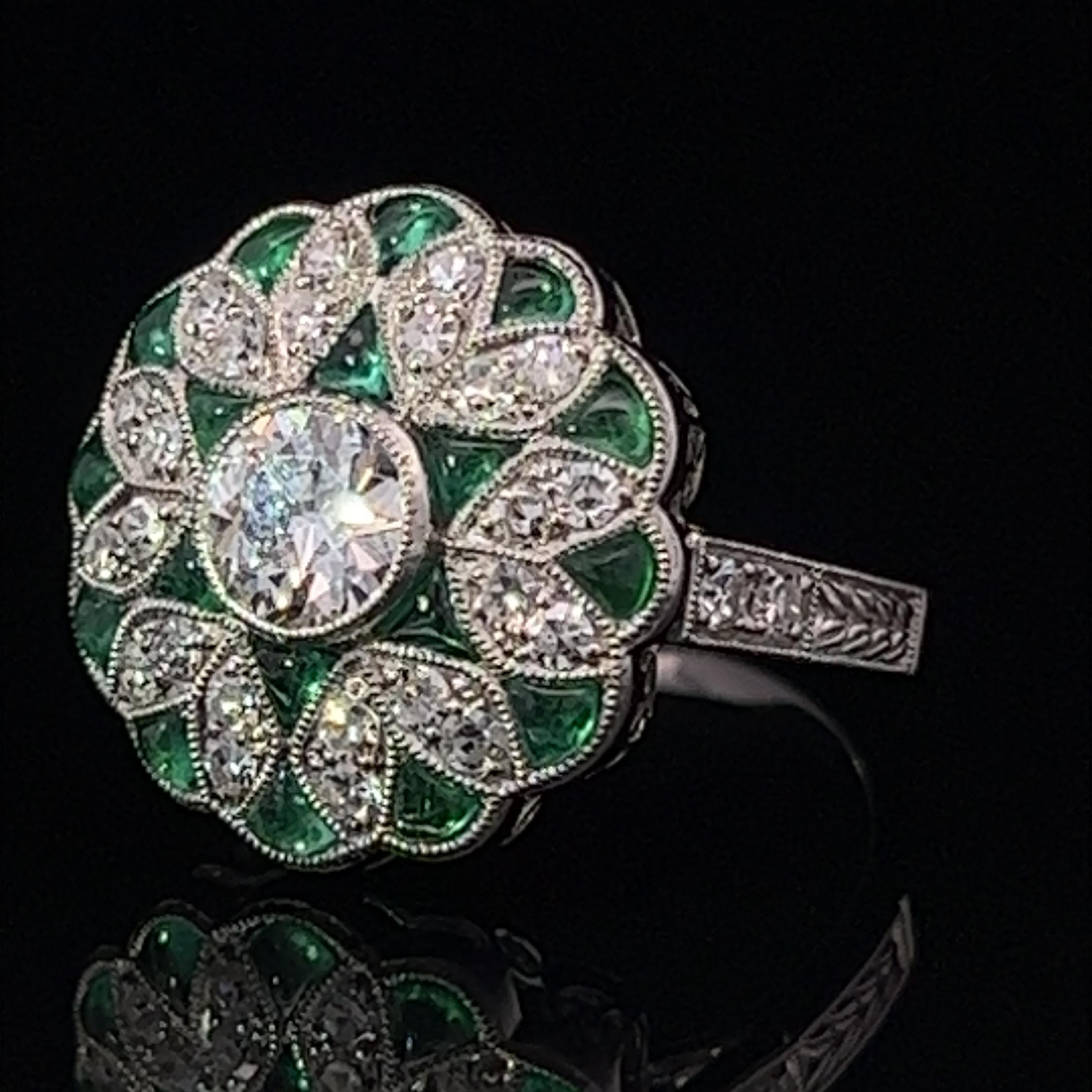 Art Deco Emerald & Diamond Ring Circa 1930s For Sale 1