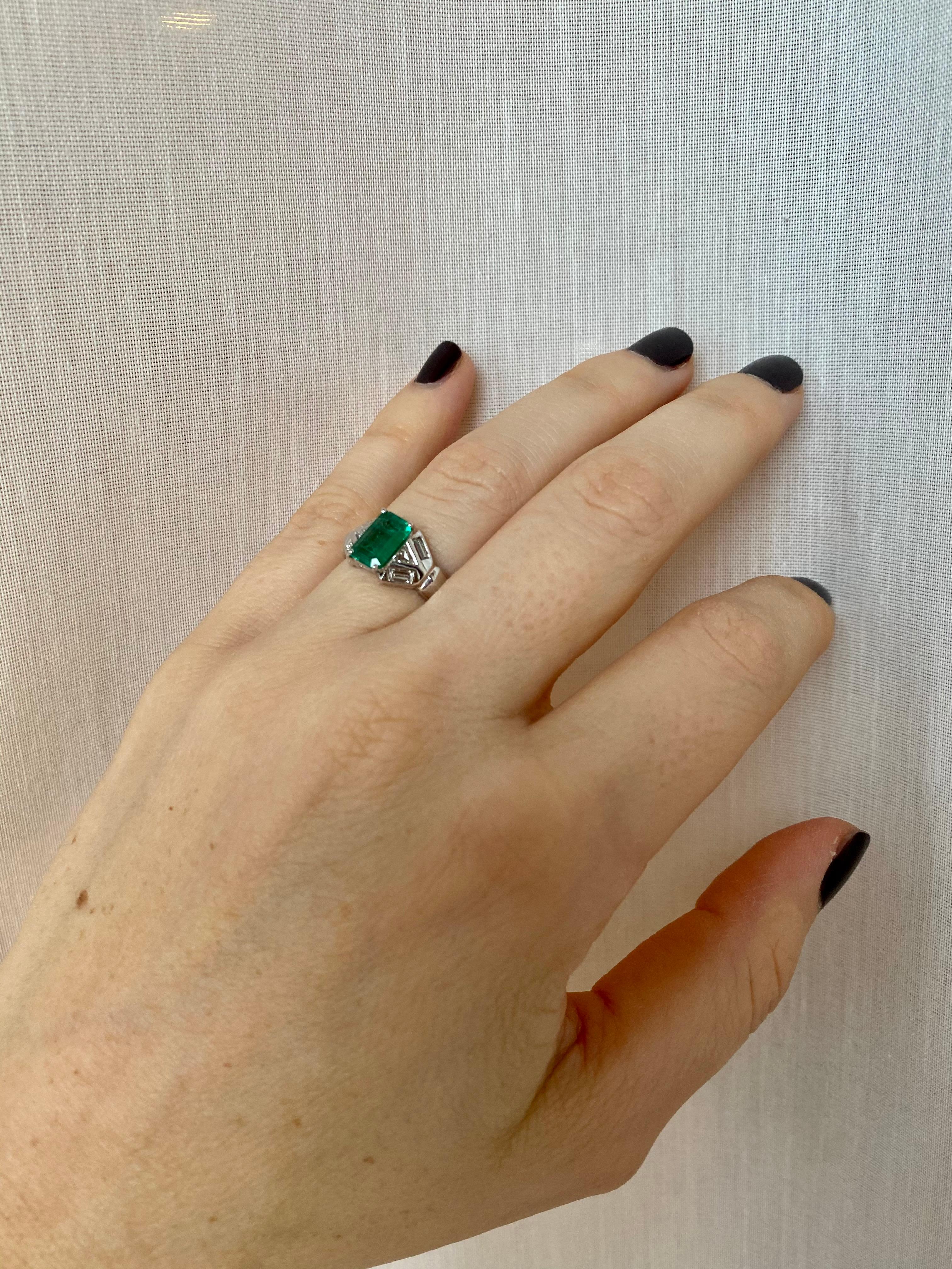 Art Deco Emerald Diamond Ring 8