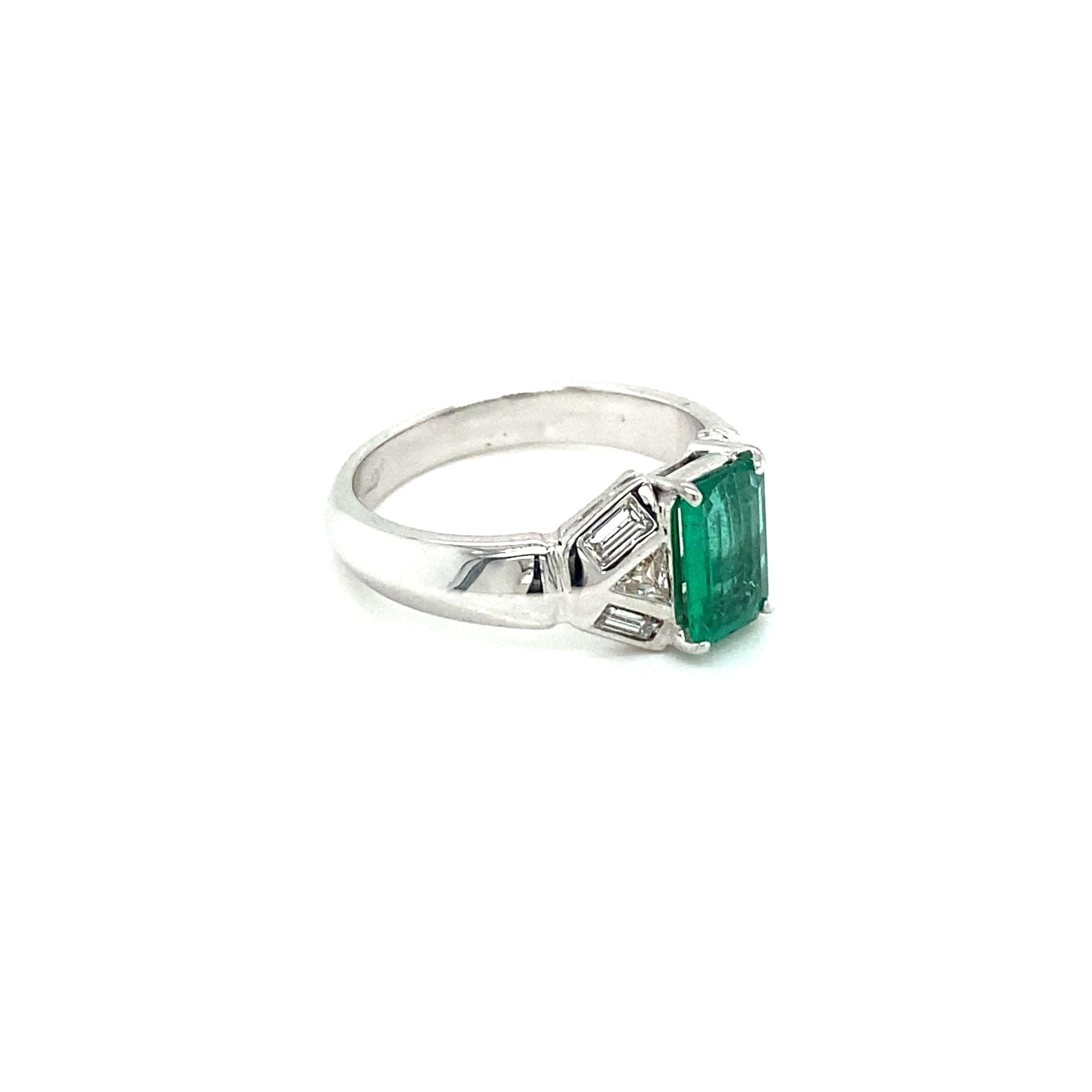 Women's Art Deco Emerald Diamond Ring
