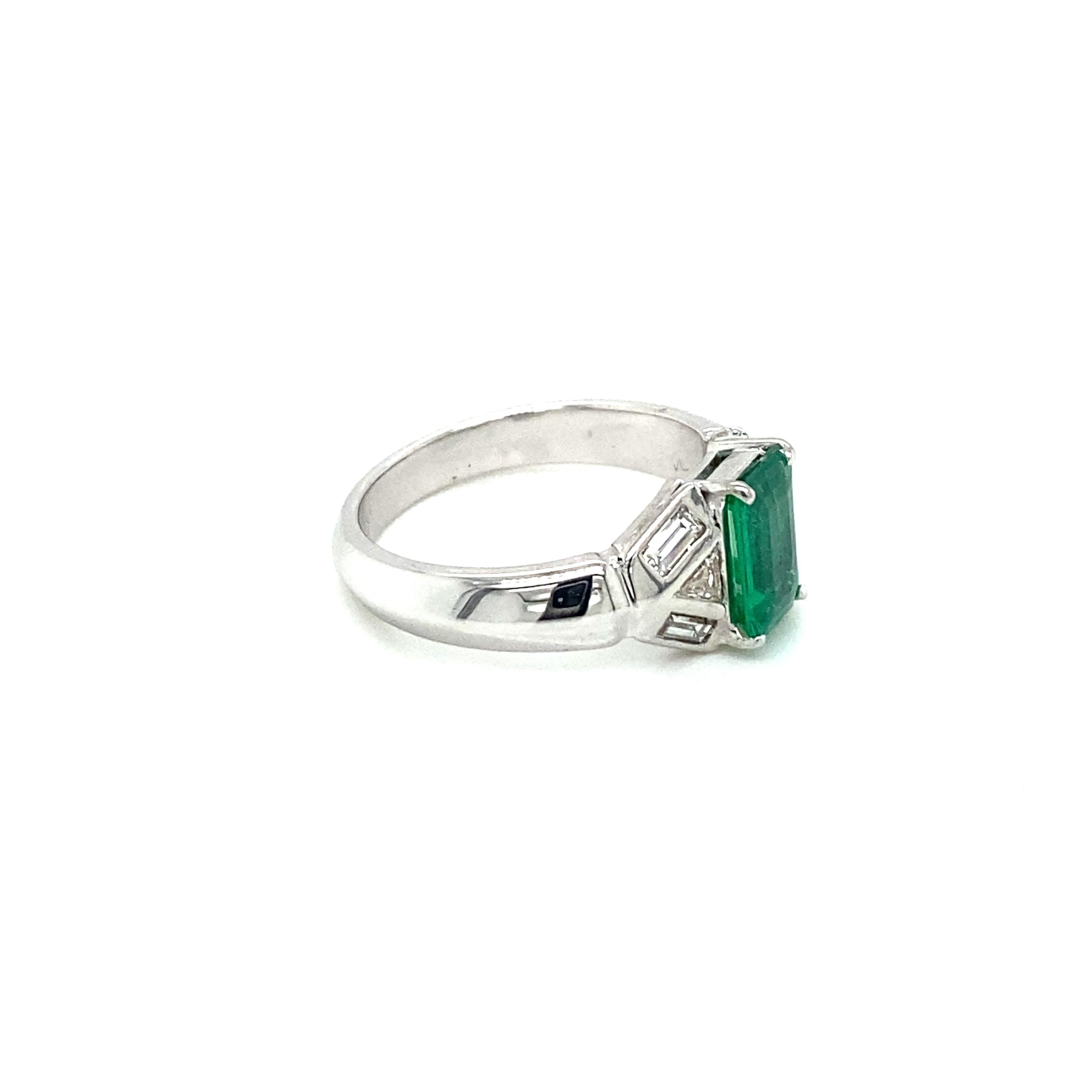 Art Deco Emerald Diamond Ring 1