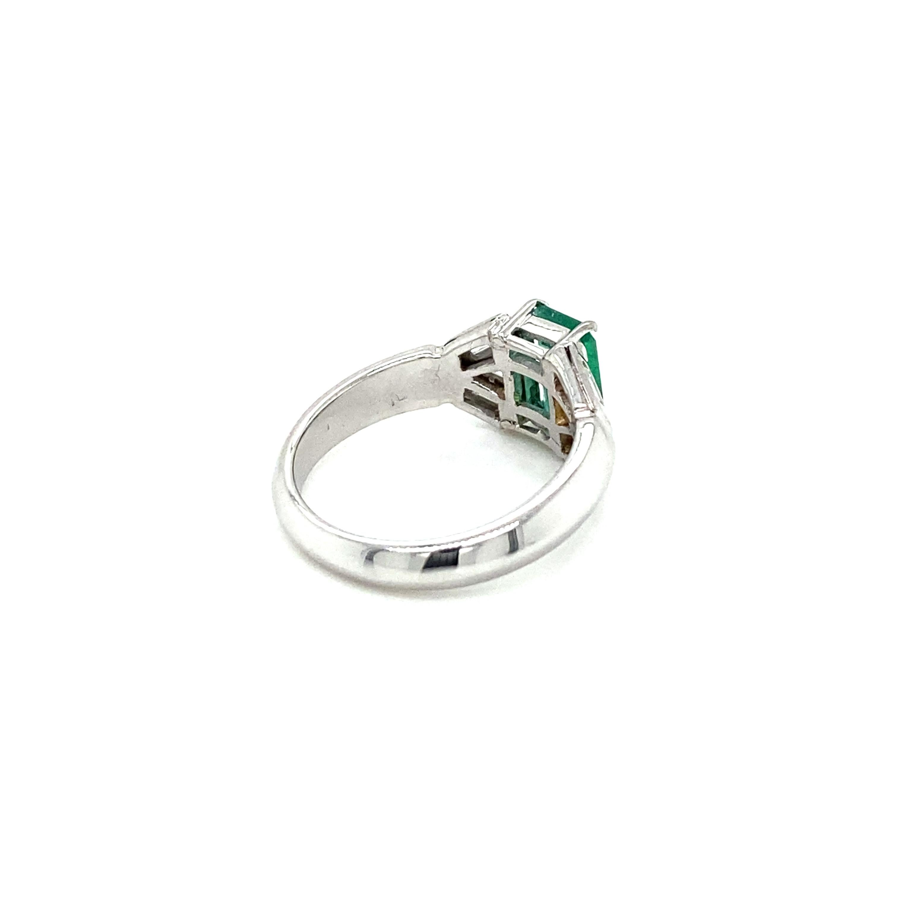 Art Deco Emerald Diamond Ring 2