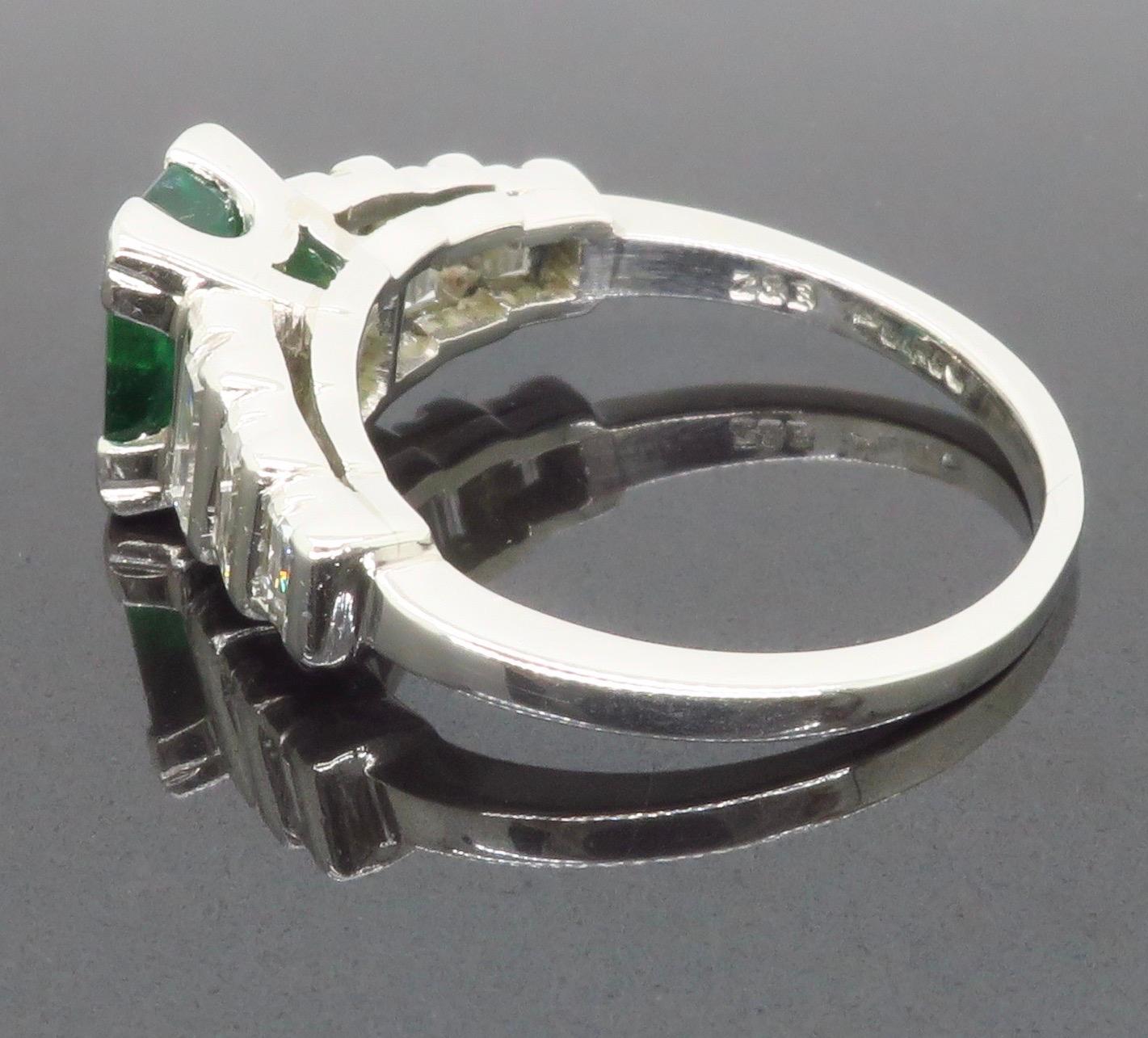 Women's or Men's Art Deco Emerald & Diamond Ring Made in Platinum For Sale