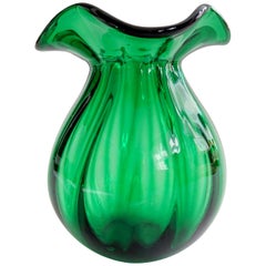 Vase en verre suédois Art Déco vert émeraude