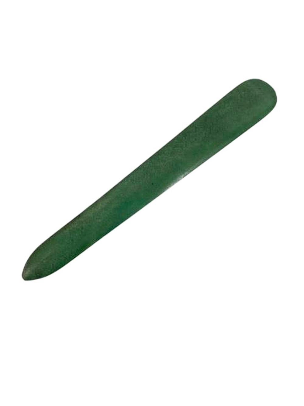 Art Deco Emerald Green Dyed Equine Shagreen Brieföffner von Page Turner im Angebot 1