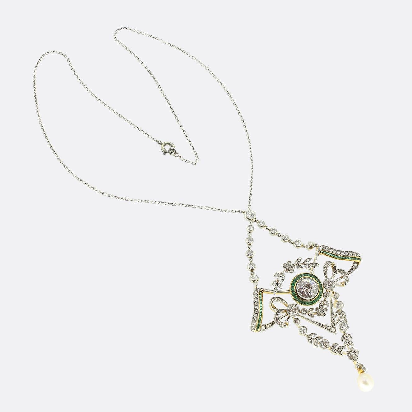 Taille vieille Europe Collier Lavalier Art Déco en émeraude, perles et diamants en vente