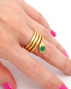 Art Deco emerald snake ring in 18 karat gold