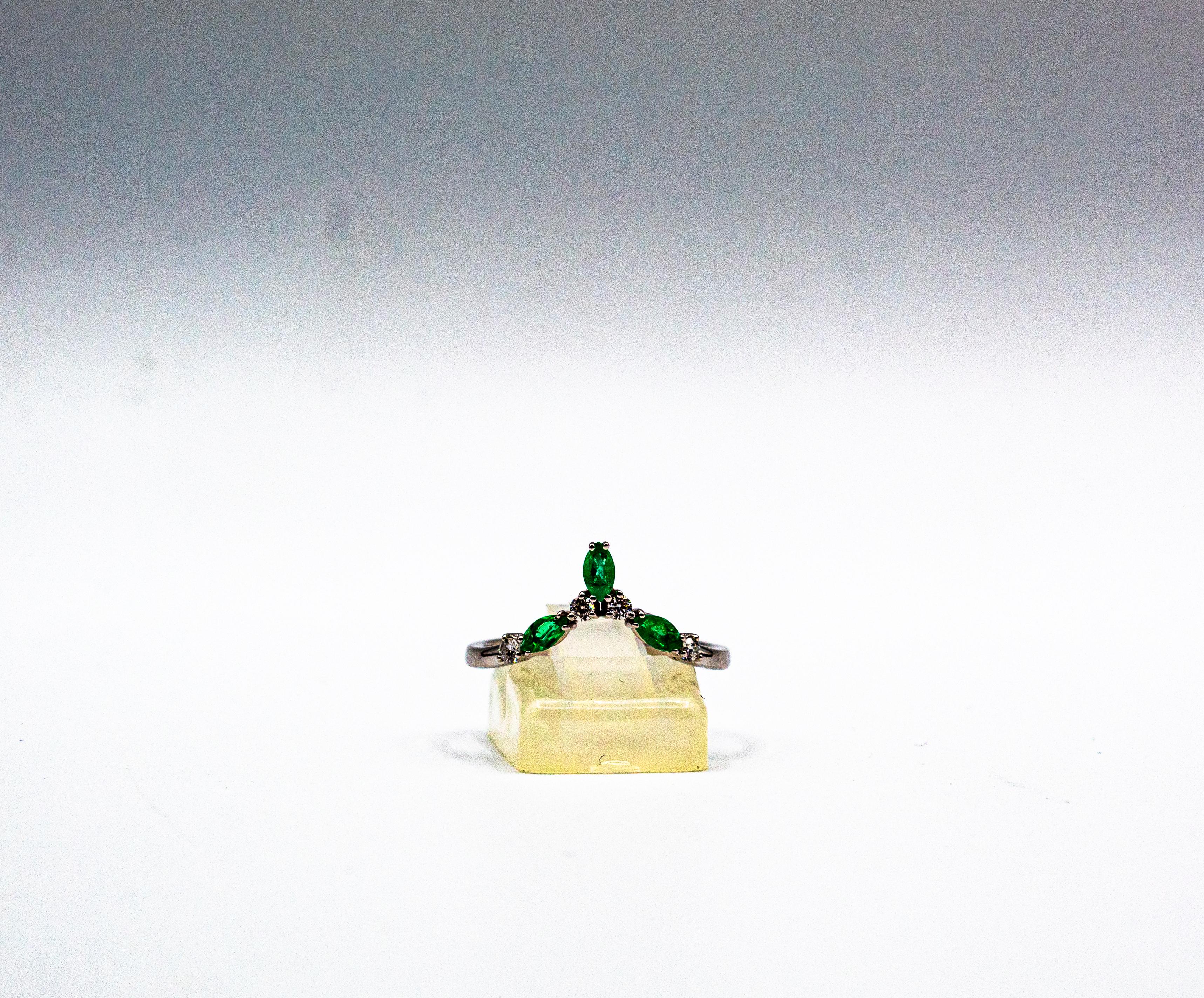 Art Deco Smaragd Weiß Diamant Aquamarin Weißgold Dreifach Cocktail Ring Set im Angebot 9