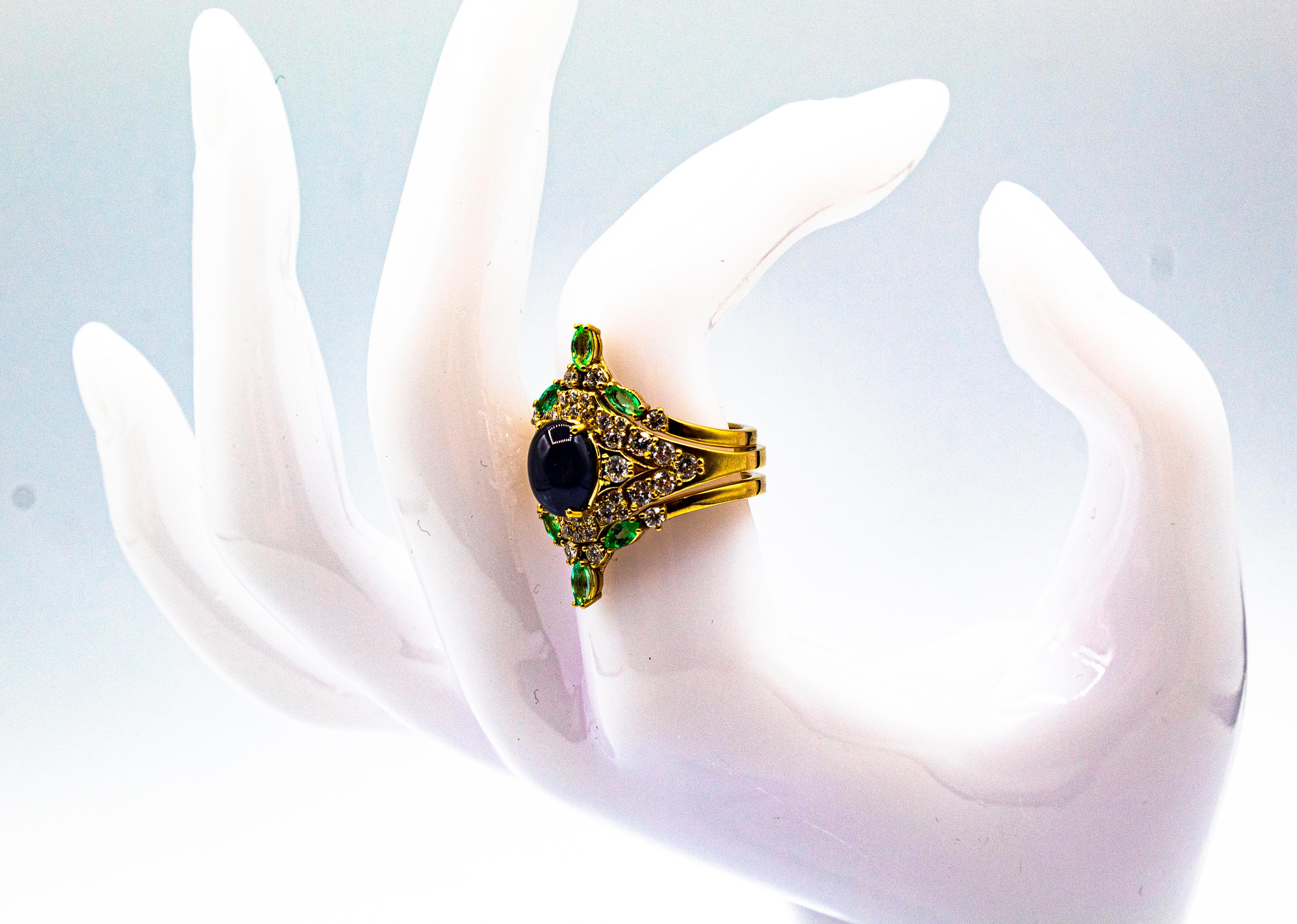 Art Deco Smeraldo Bianco Diamante Zaffiro Oro Giallo Triplo Anello Cocktail Set in vendita 9