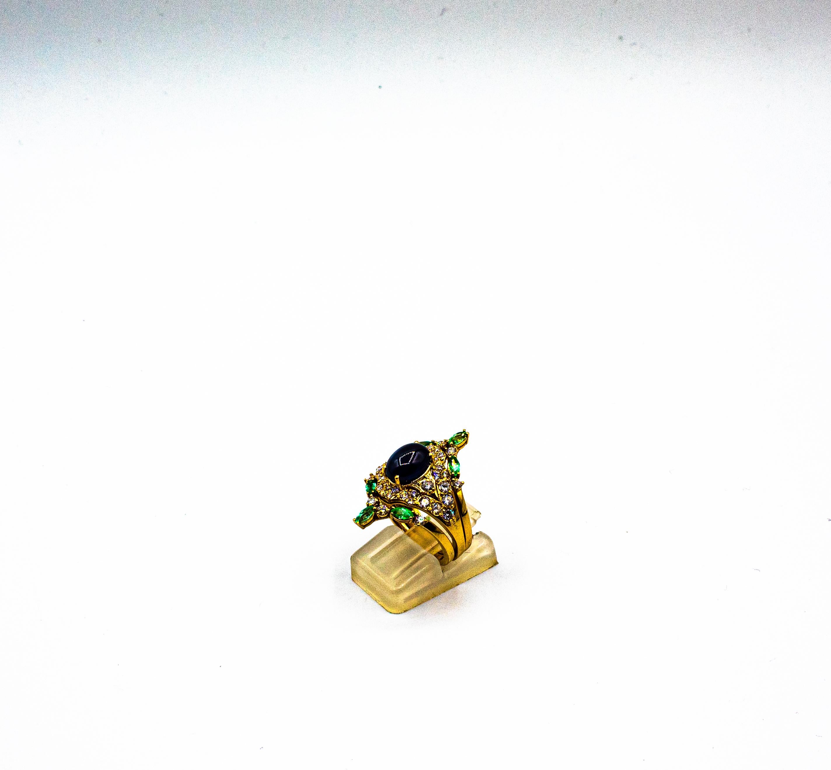 Art Deco Smeraldo Bianco Diamante Zaffiro Oro Giallo Triplo Anello Cocktail Set in vendita 1