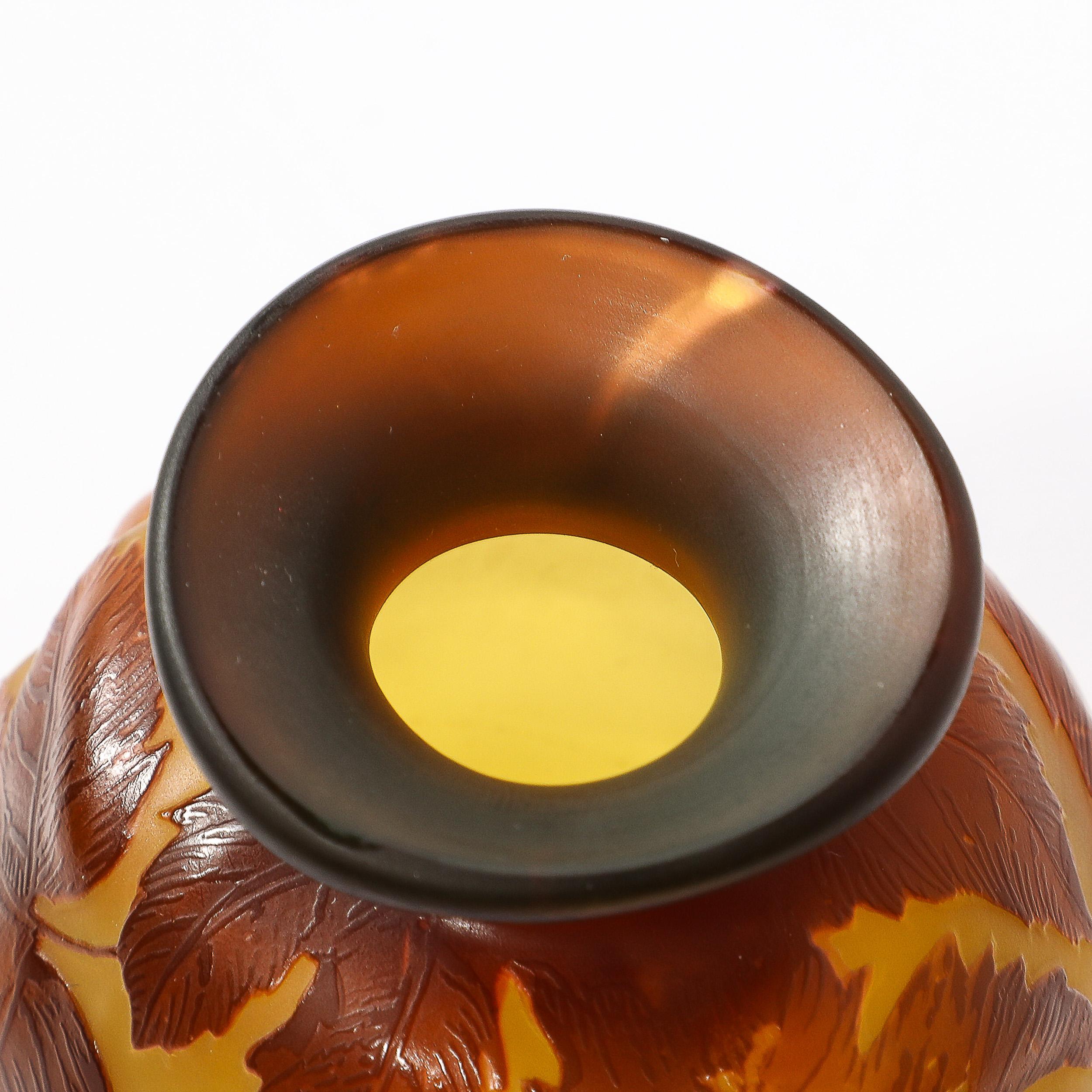 Art Deco Émile Gallé Kamee Glas mit Bernstein und gelben NATURALIST Details Vase im Angebot 7