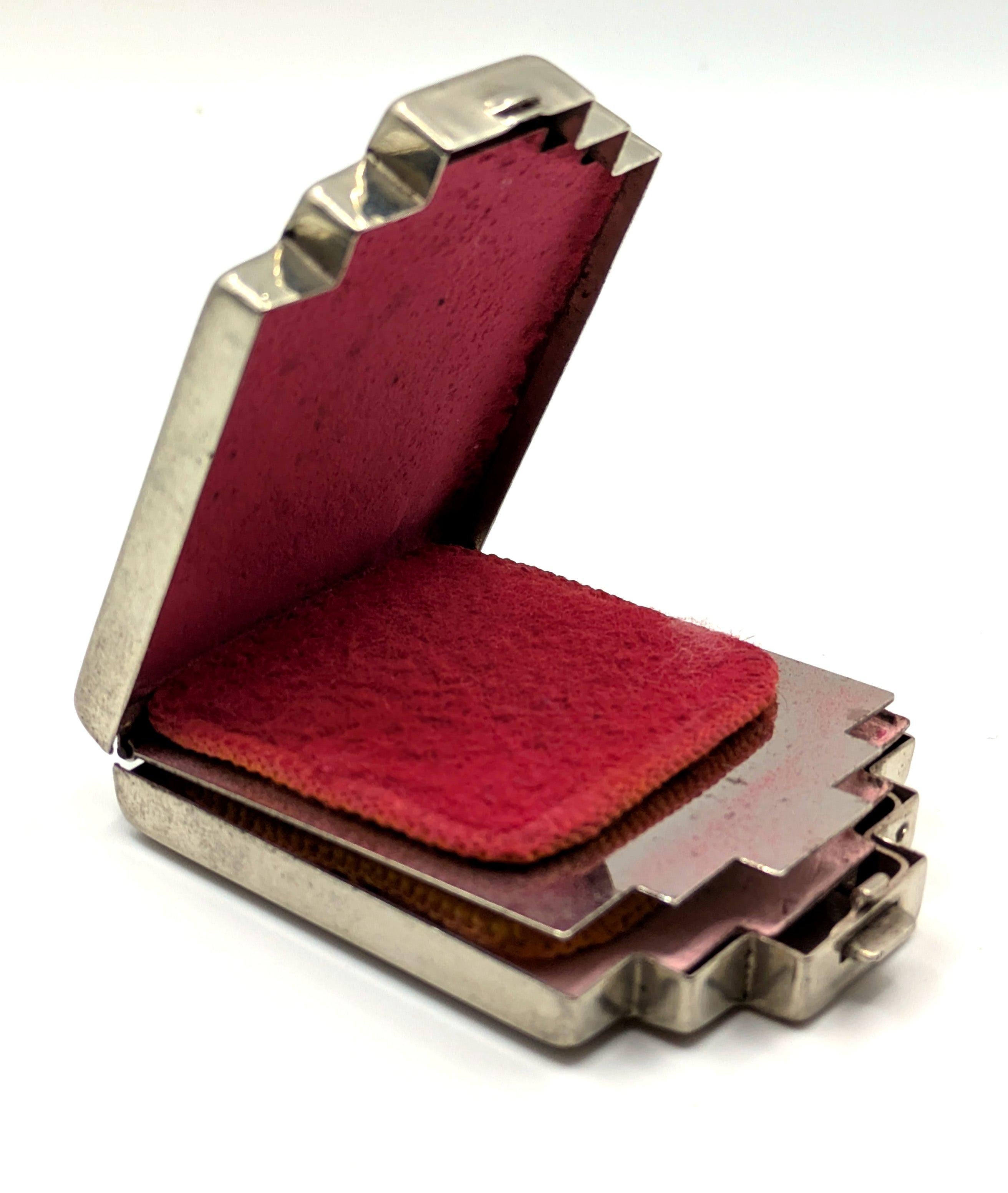 Art Deco Empire State Building Powder Compact, c1930 im Angebot 1