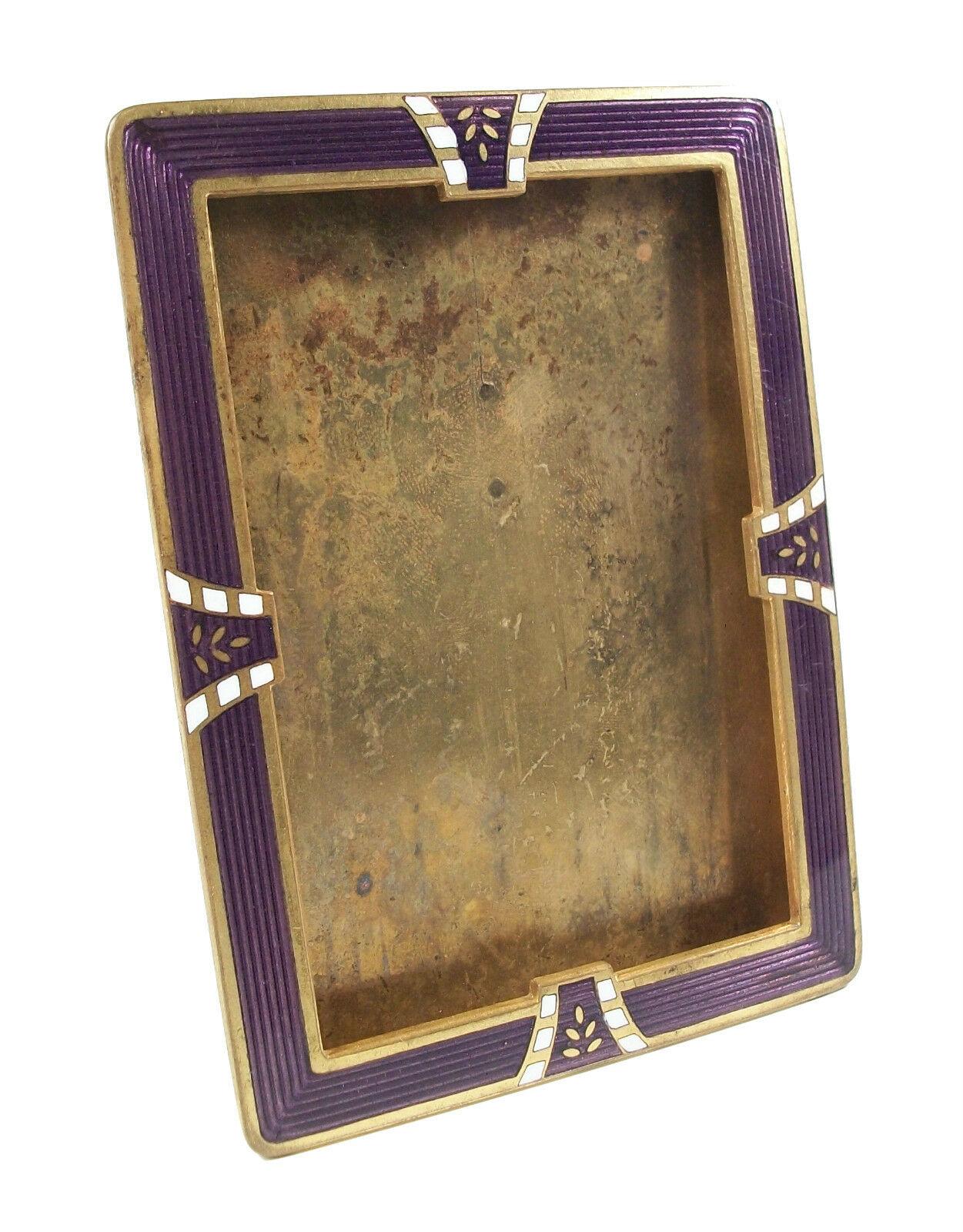 Art Deco - fine enamel on gilt brass picture/photo frame - accommodates a single 2 1/2