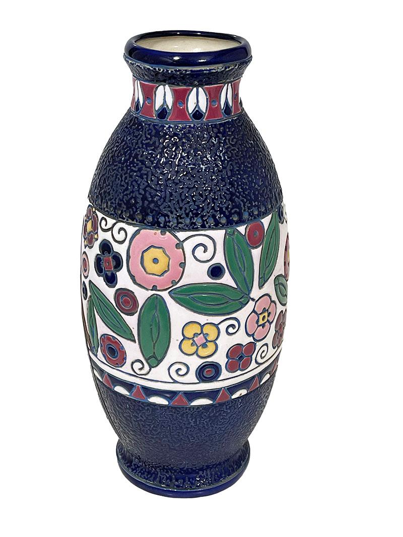 Francese Vaso in smalto Art Déco con uccelli di Amphora Czecho-Slovacchia, 1920 in vendita