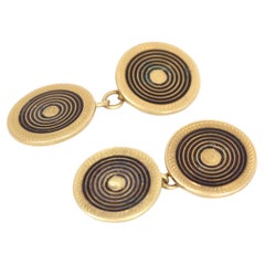 Art Deco enameld cufflinks are made of 18k gold, Jewelry for men