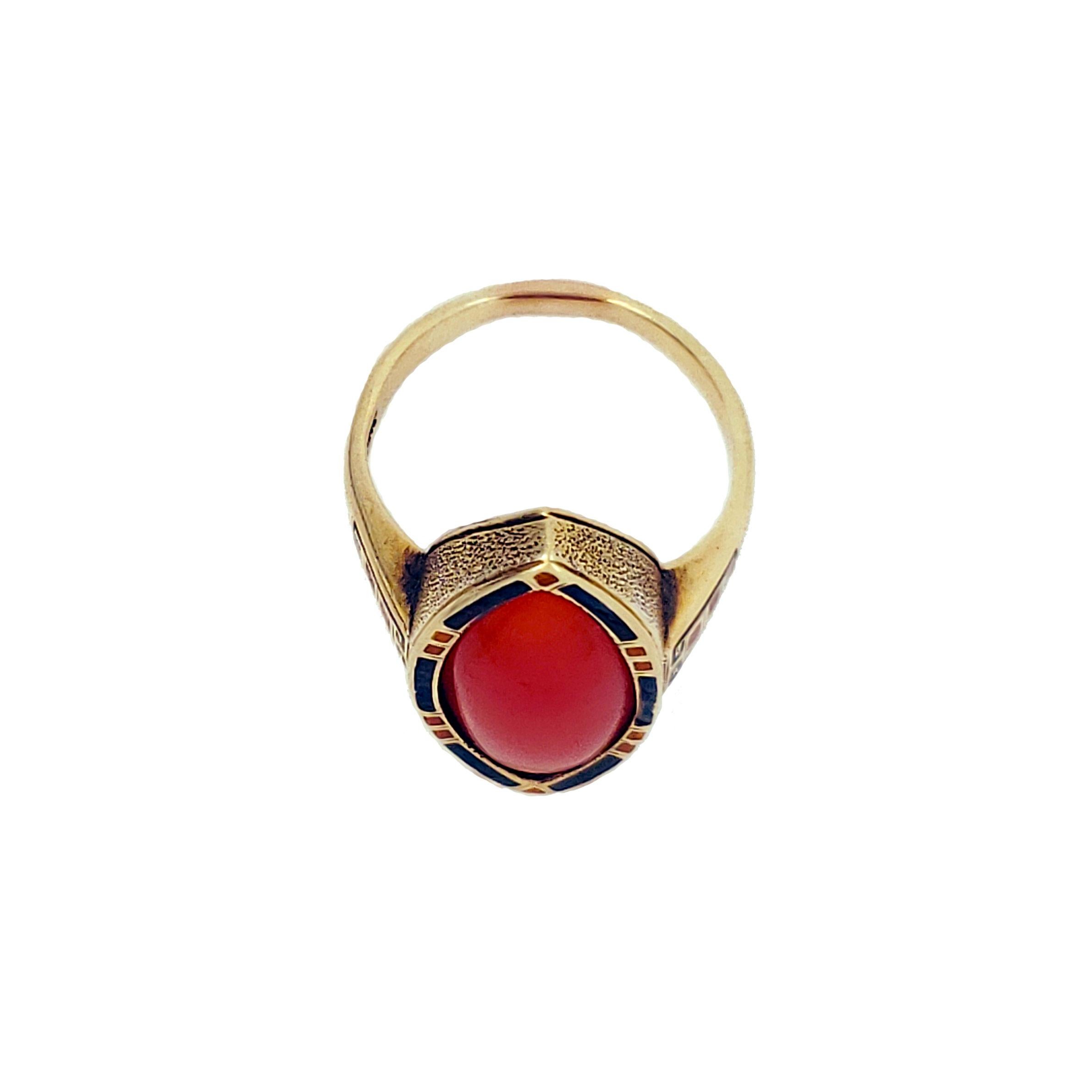 Art Deco Enameled 14 Karat Gold and Red Coral Cabochon Ring For Sale 1