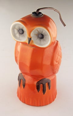 Lampe à parfum en porcelaine émaillée Art Déco à tête de hibou par la société allemande Aerozon