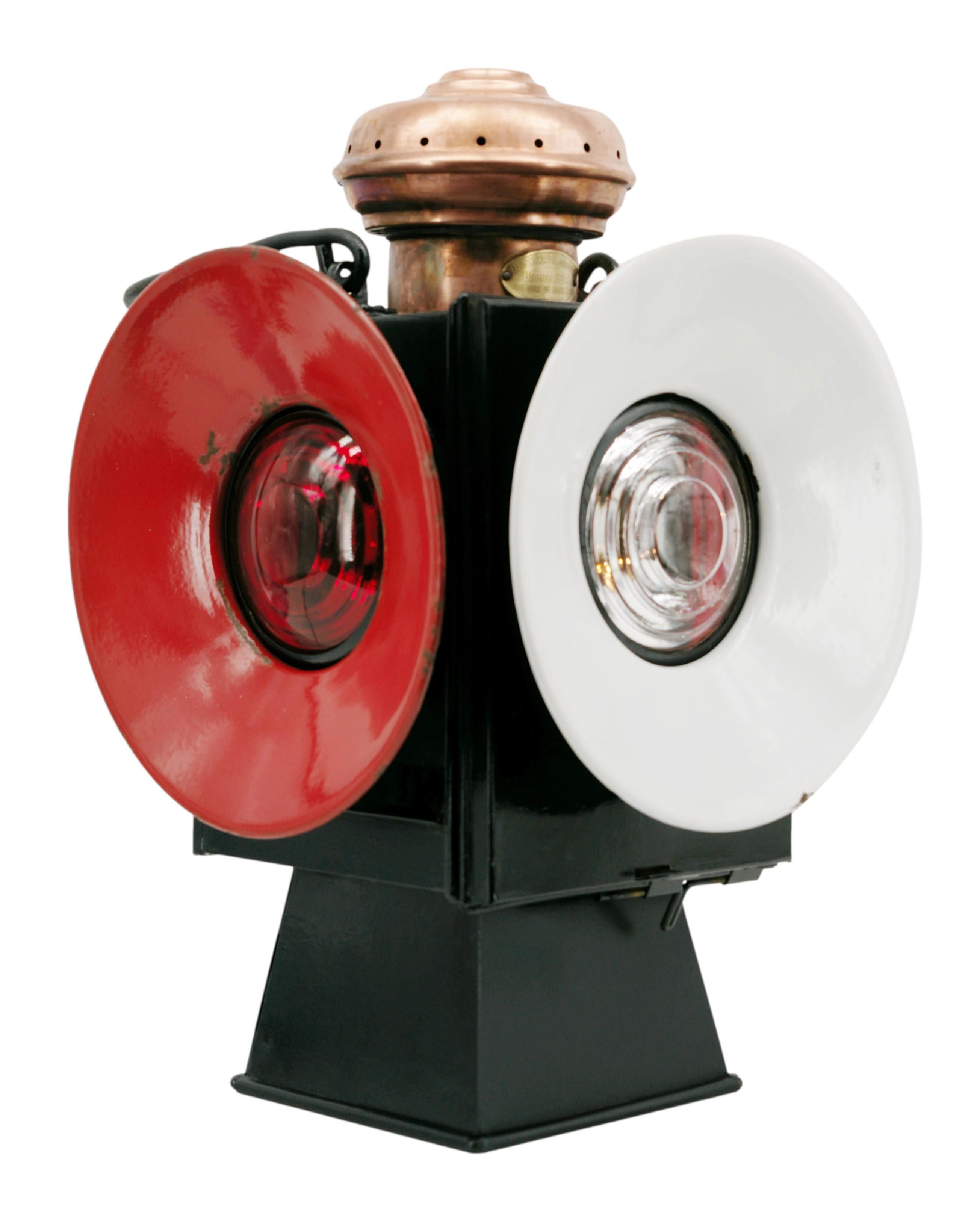Emaillierte Eisenbahn-Tischlampe oder -Laterne im Art déco-Stil, 1920er Jahre im Zustand „Gut“ im Angebot in Saint-Amans-des-Cots, FR