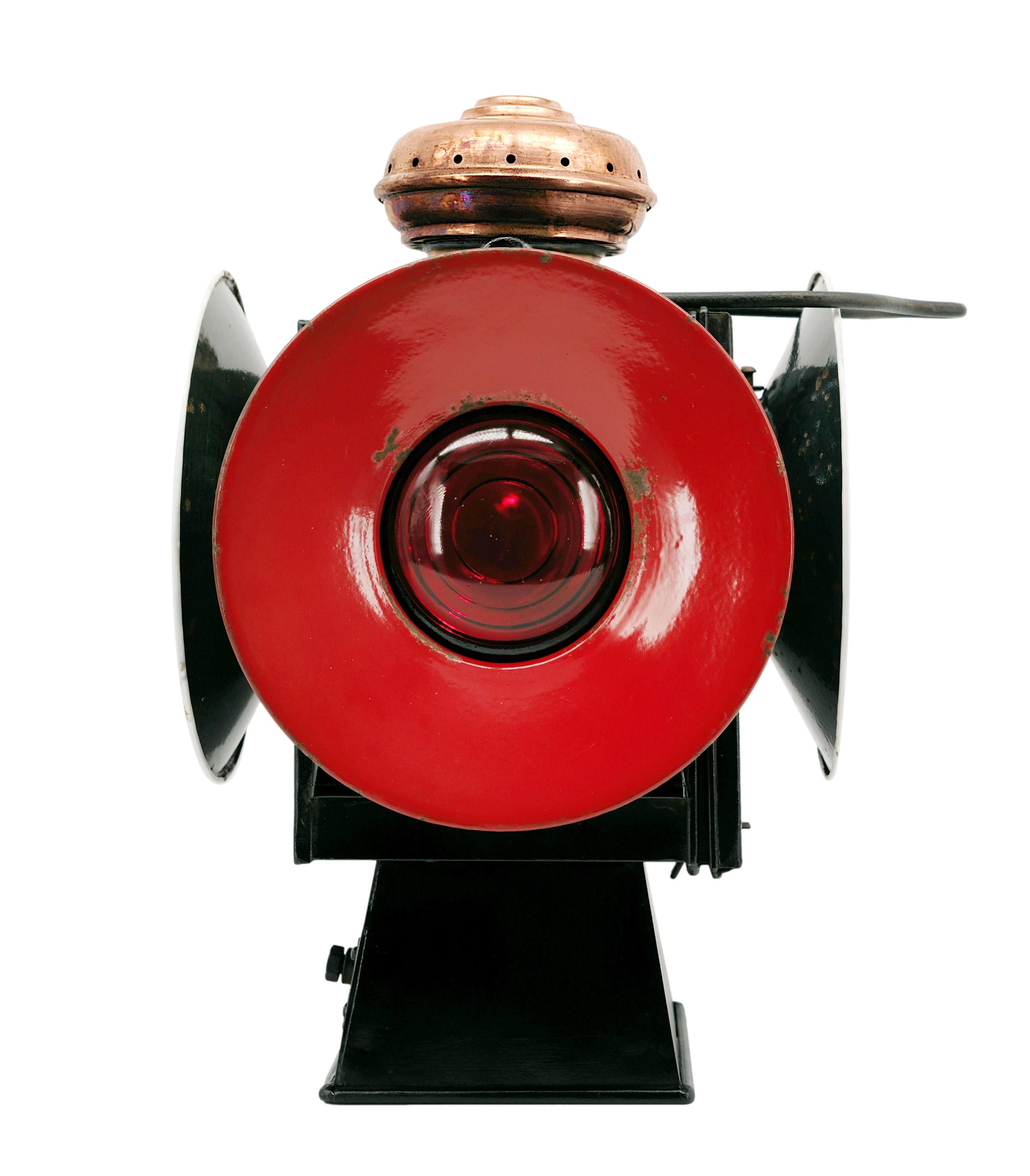 Art Deco Enameled Railway Table lamp or Lantern, 1918-1920 For Sale 1