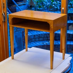 Mesa auxiliar Art Decó de Abedul
