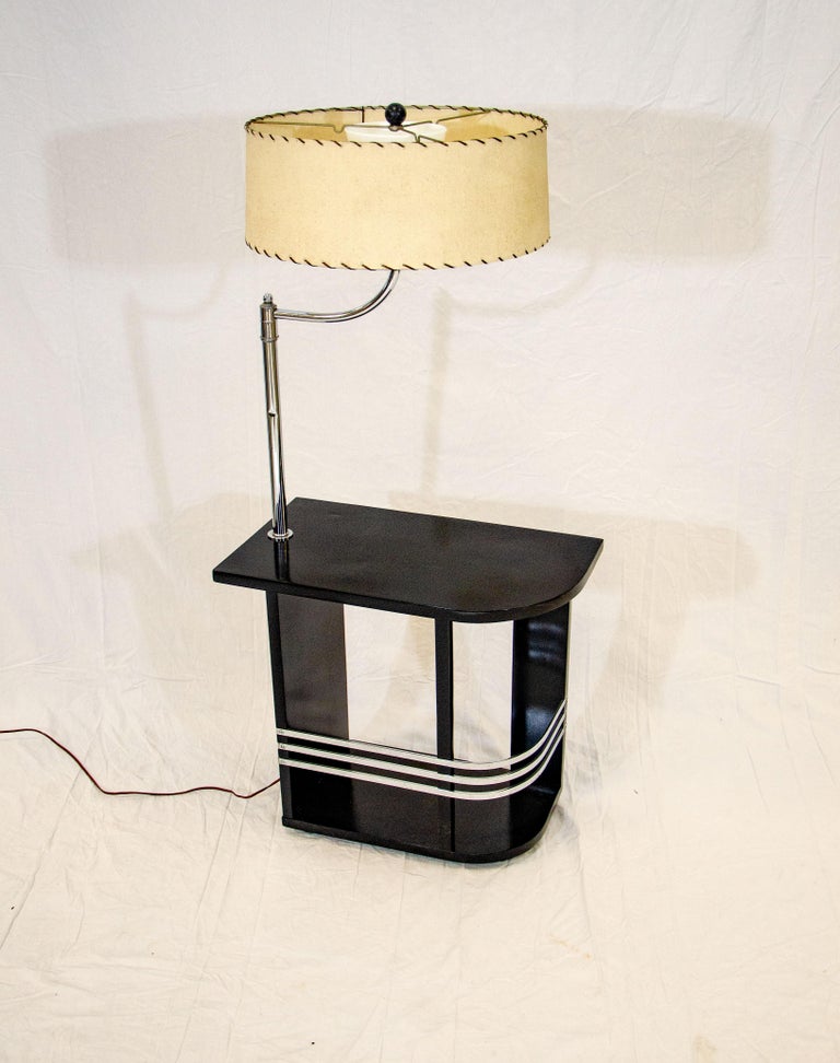 American Art Deco End Table with Lamp For Sale
