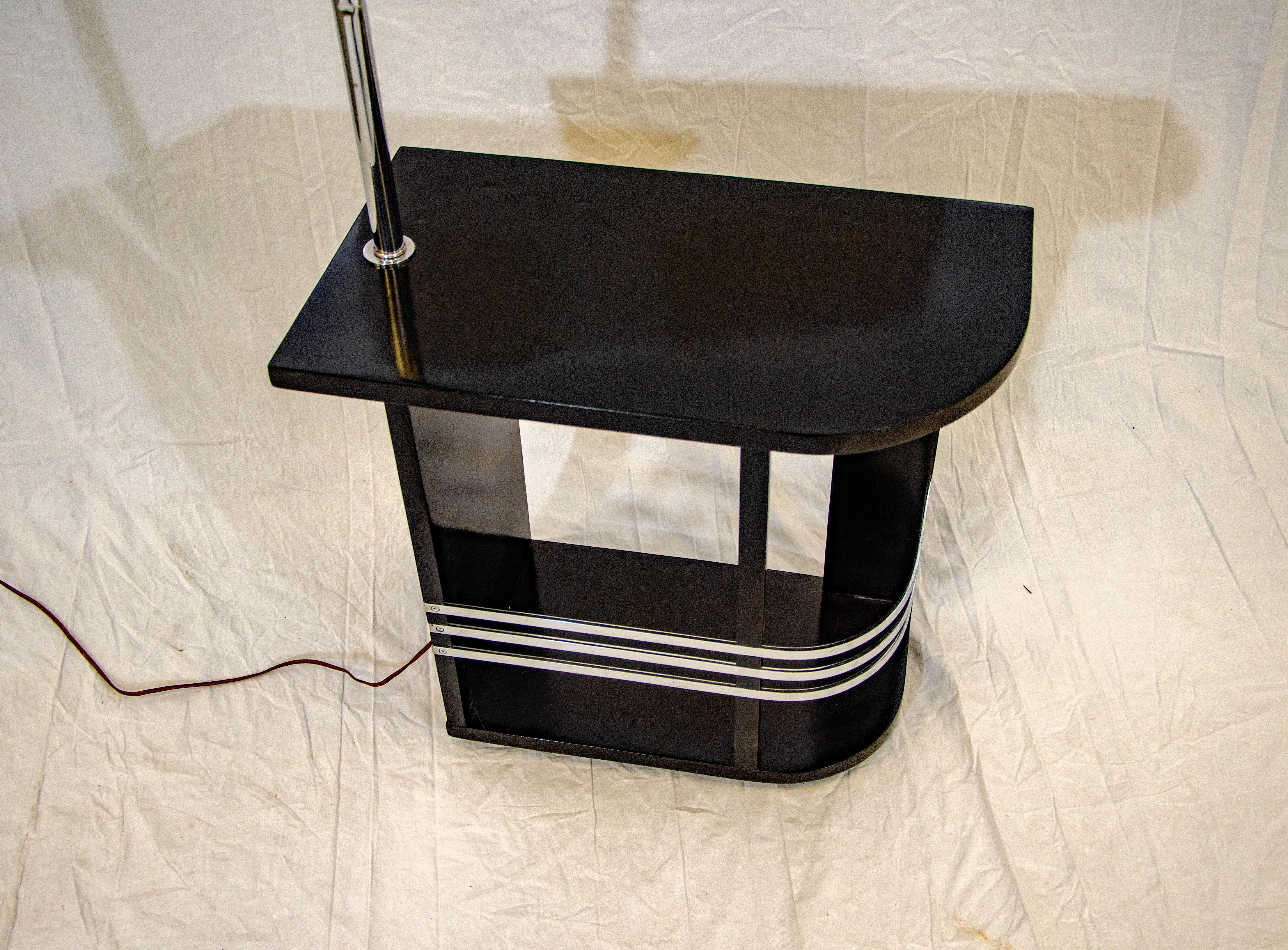 20th Century Art Deco End Table with Lamp For Sale