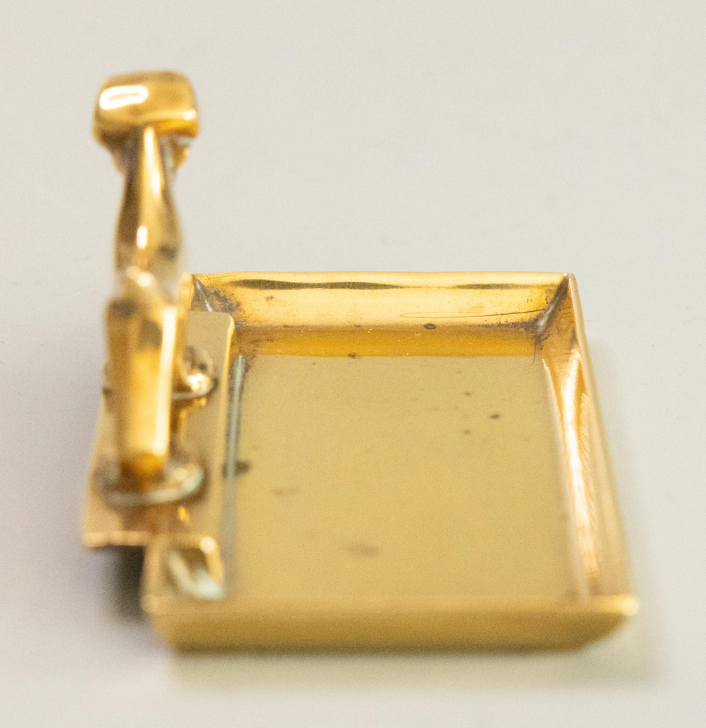 Art Deco English Brass Dog Catchall Tray Vide Poche In Good Condition For Sale In Pearland, TX