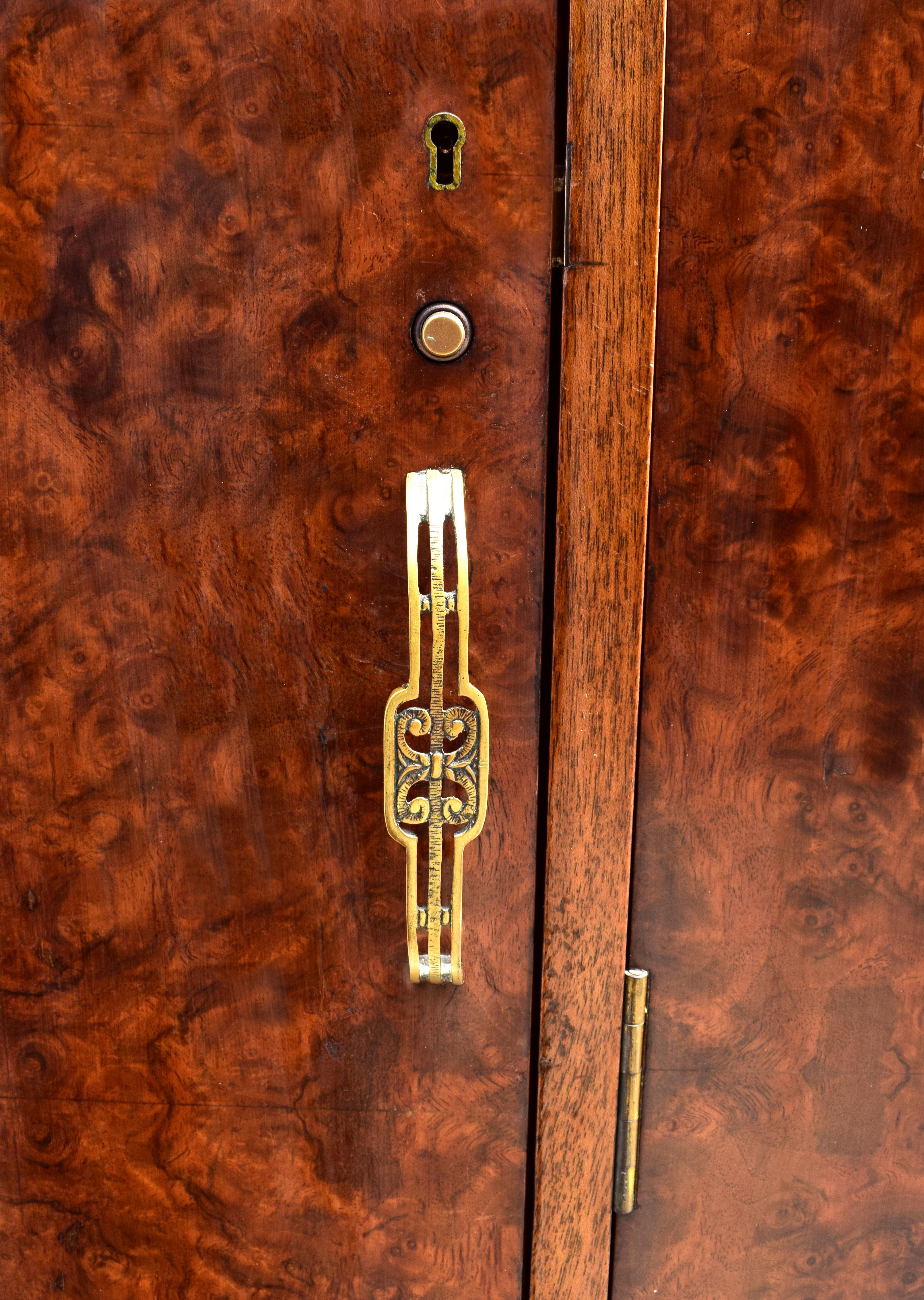 Art Deco English Burl Walnut Triple Wardrobe, circa 1930 2