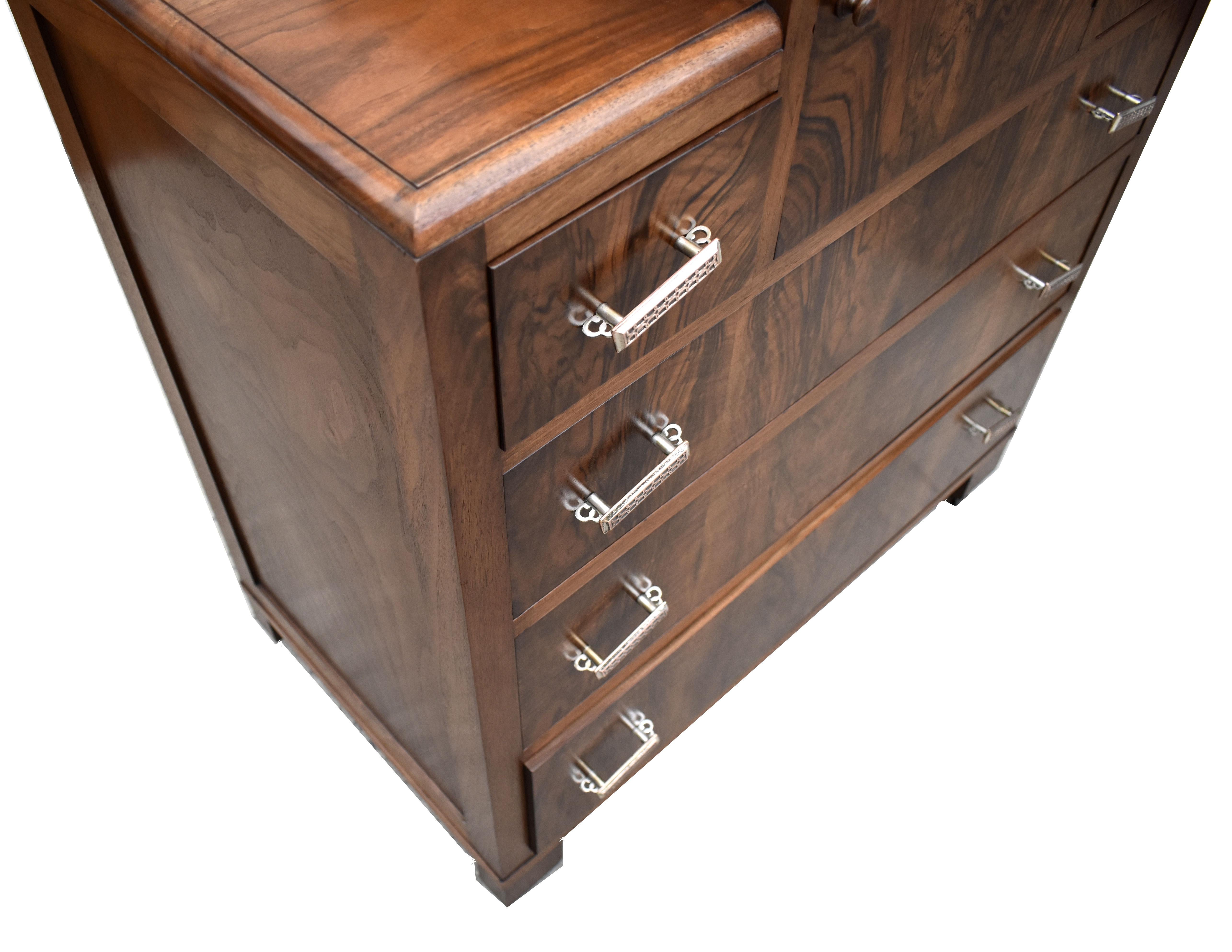 Art Deco English Burr Walnut Chest of Five Drawers, circa 1930s For Sale 4