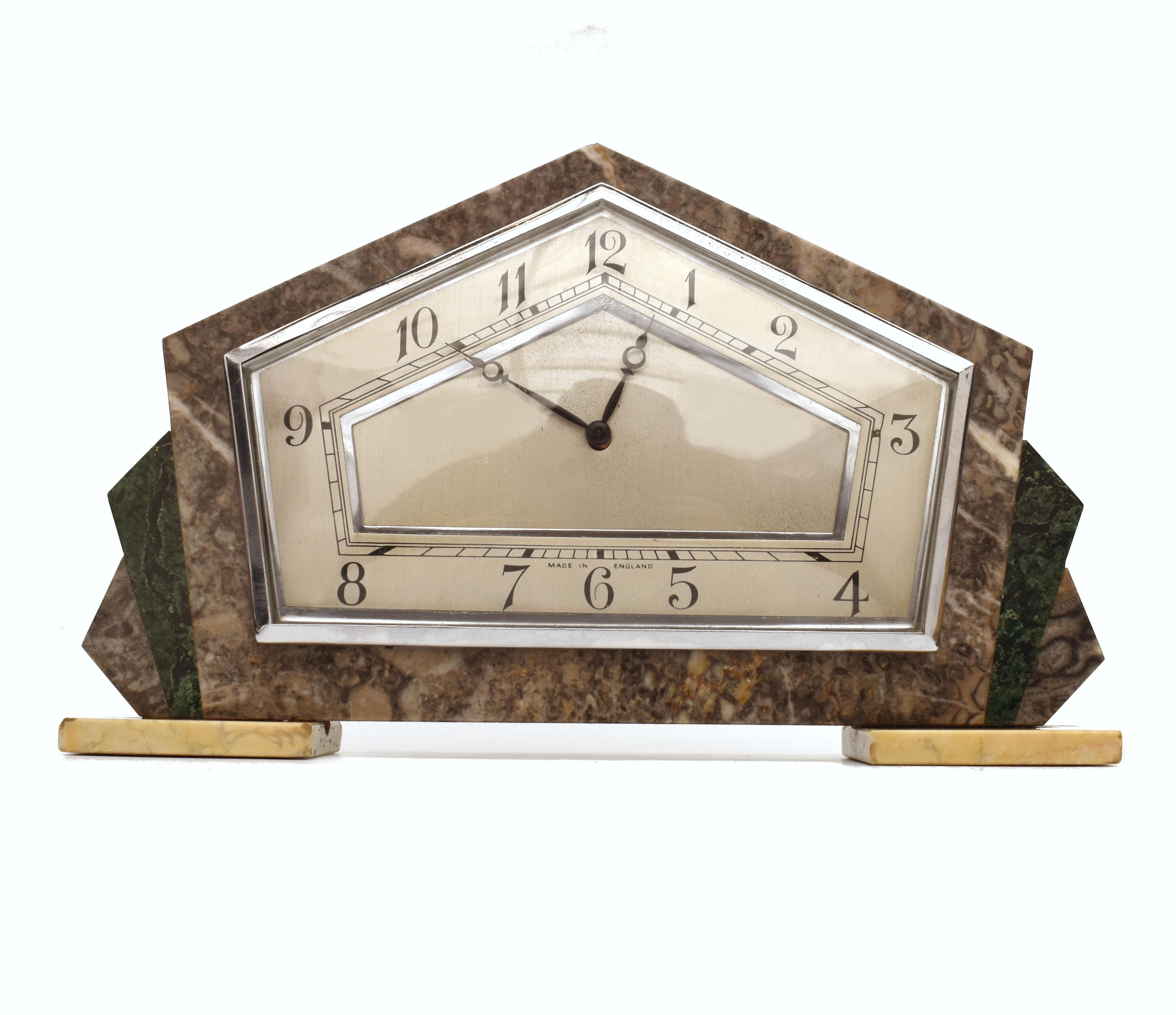 This is a stunning quality made clock by the English clockmakers SEC ( Smiths Electric Clock) - it has an 8 day movement and is in excellent working order having been fully serviced by a qualified horologist- it is a non chiming clock - it is quite