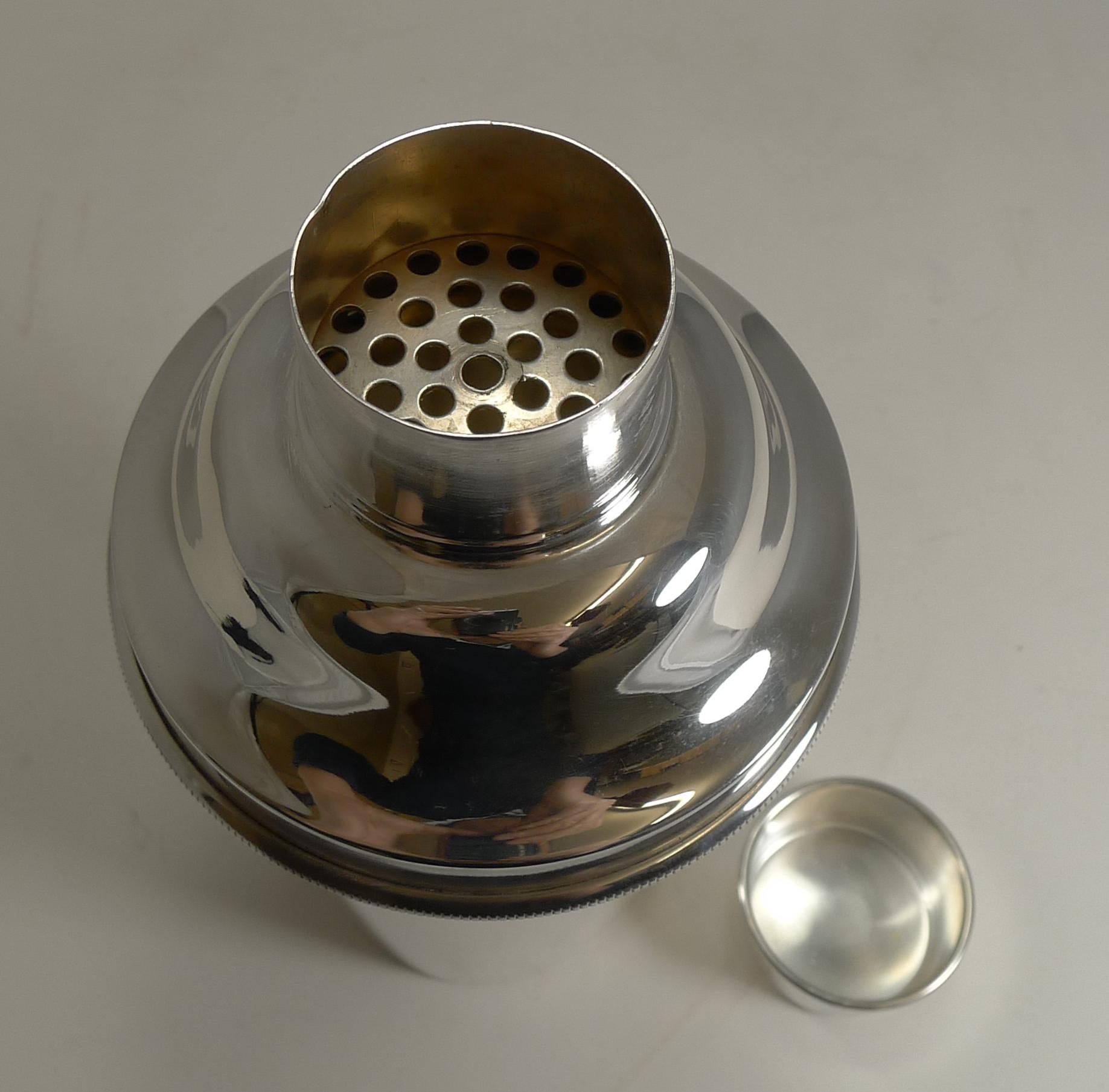 Art Deco English Silver Plated Cocktail Shaker, Integral Lemon Squeezer 2