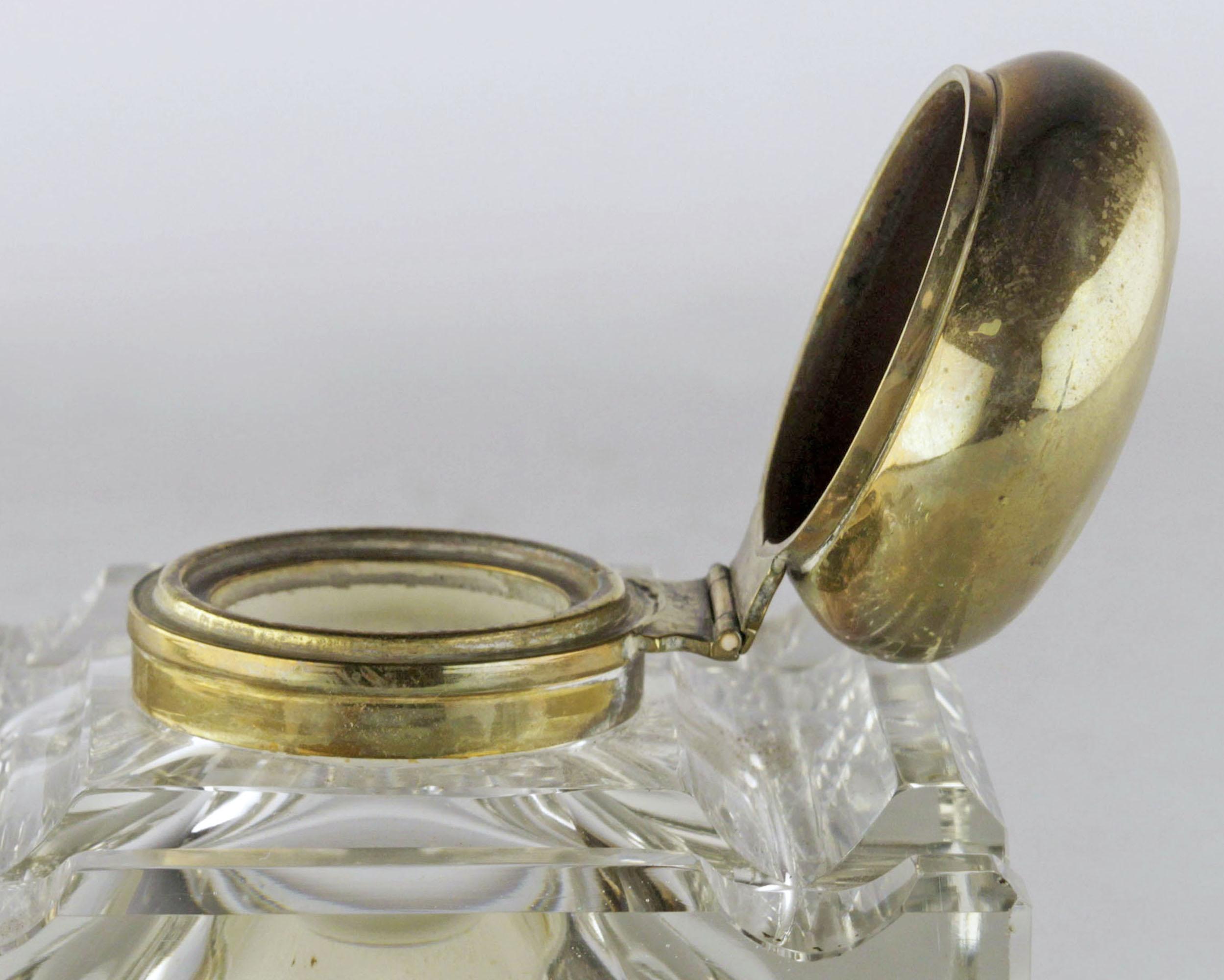 Art Déco English Square Shapped Cut Glass/Crystal Inkwell with Brass/Bronze Top In Fair Condition For Sale In North Miami, FL