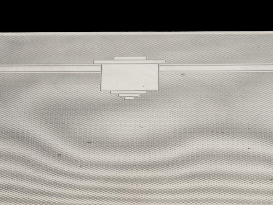 Caja de cigarrillos Art Decó inglesa de plata de ley, plata 925, Londres, 1931 siglo XX en venta