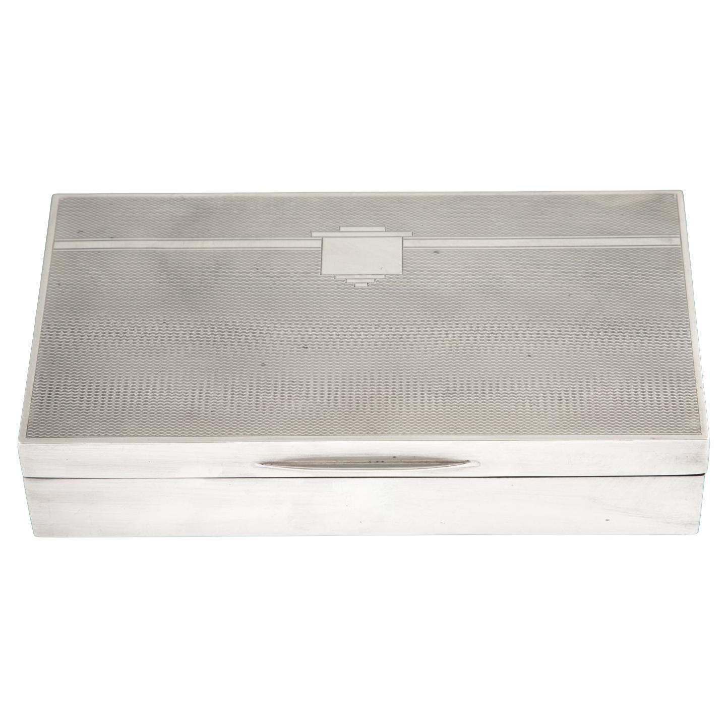Art Deco Englische Zigarettenschachtel aus Sterlingsilber, 925 Silber, London, 1931 im Angebot