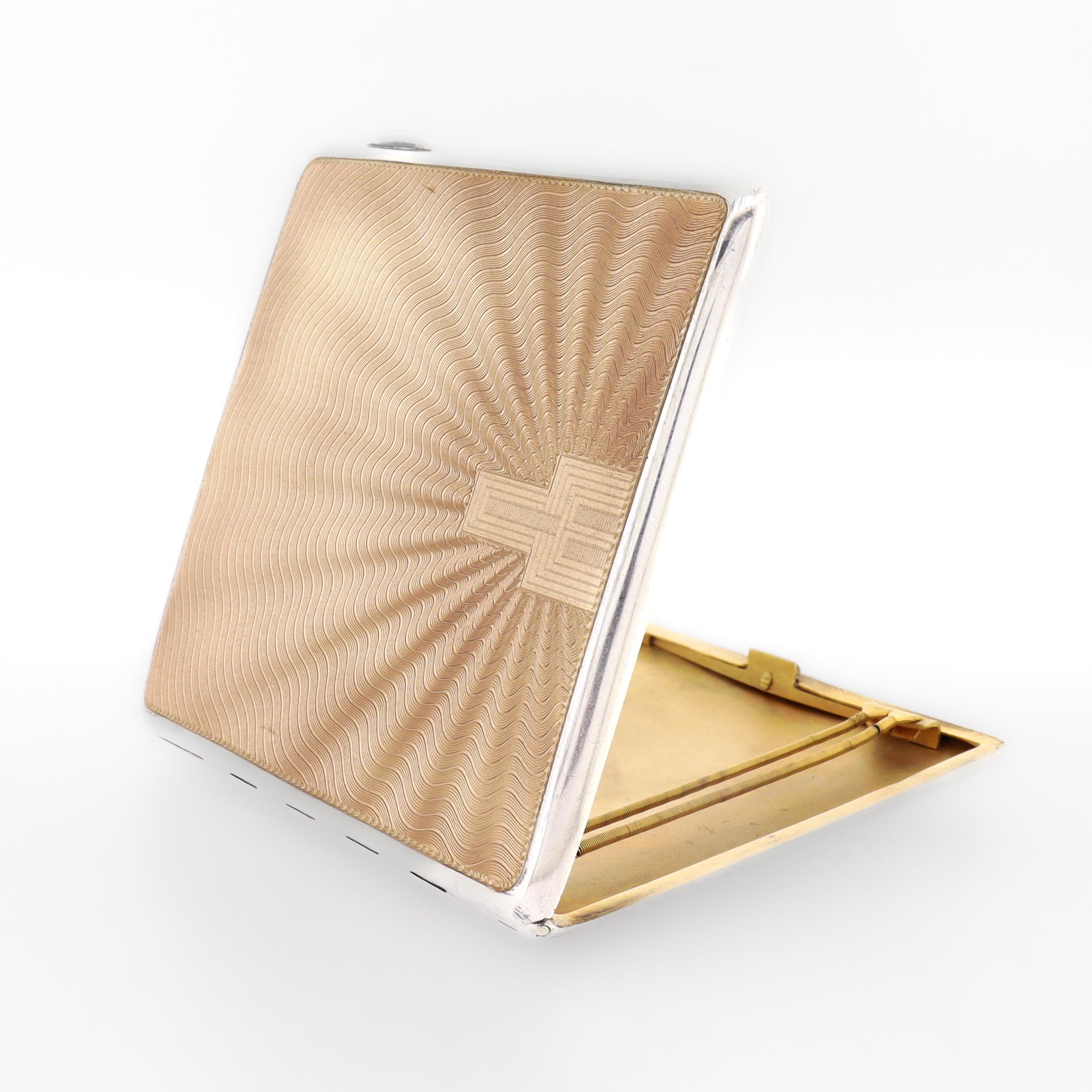 Etui à cigarettes Art Déco anglais en argent sterling et émail guilloché, 1936 Bon état - En vente à Philadelphia, PA