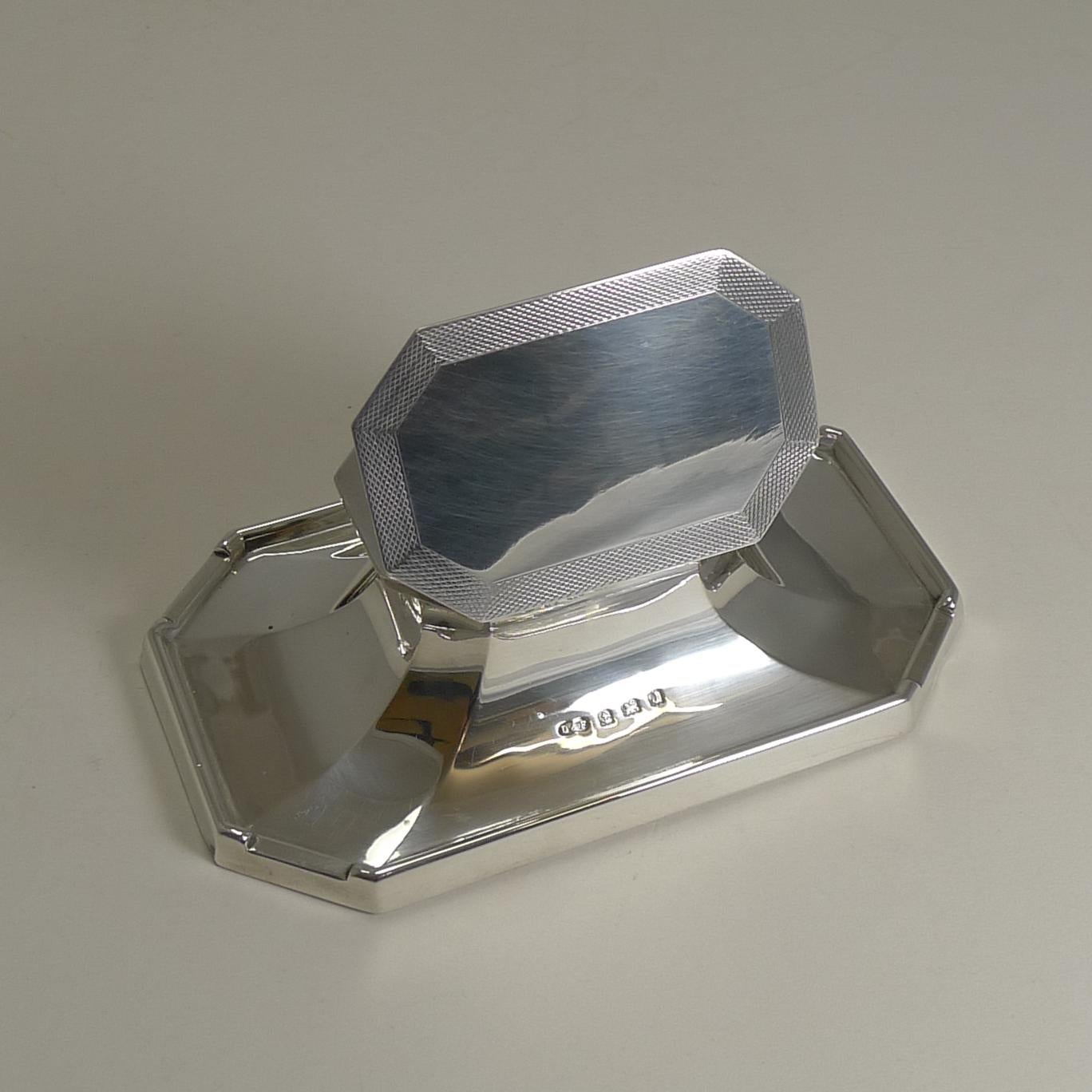 Mid-20th Century Art Deco English Sterling Silver Inkwell by Deakin and Francis, 1933