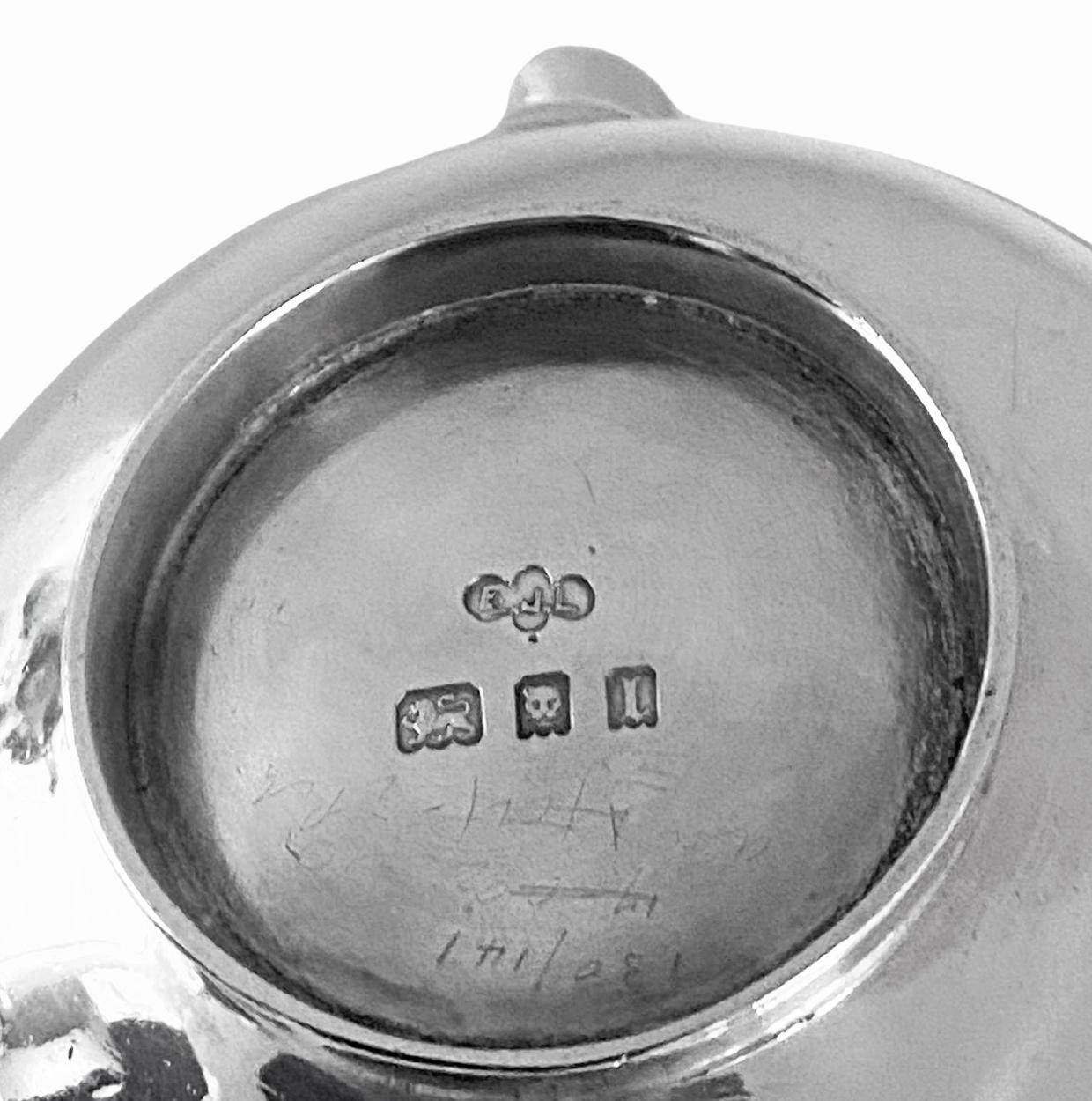 Servizio da tè in argento Sterling Art Deco Londra 1926-38 in vendita 2