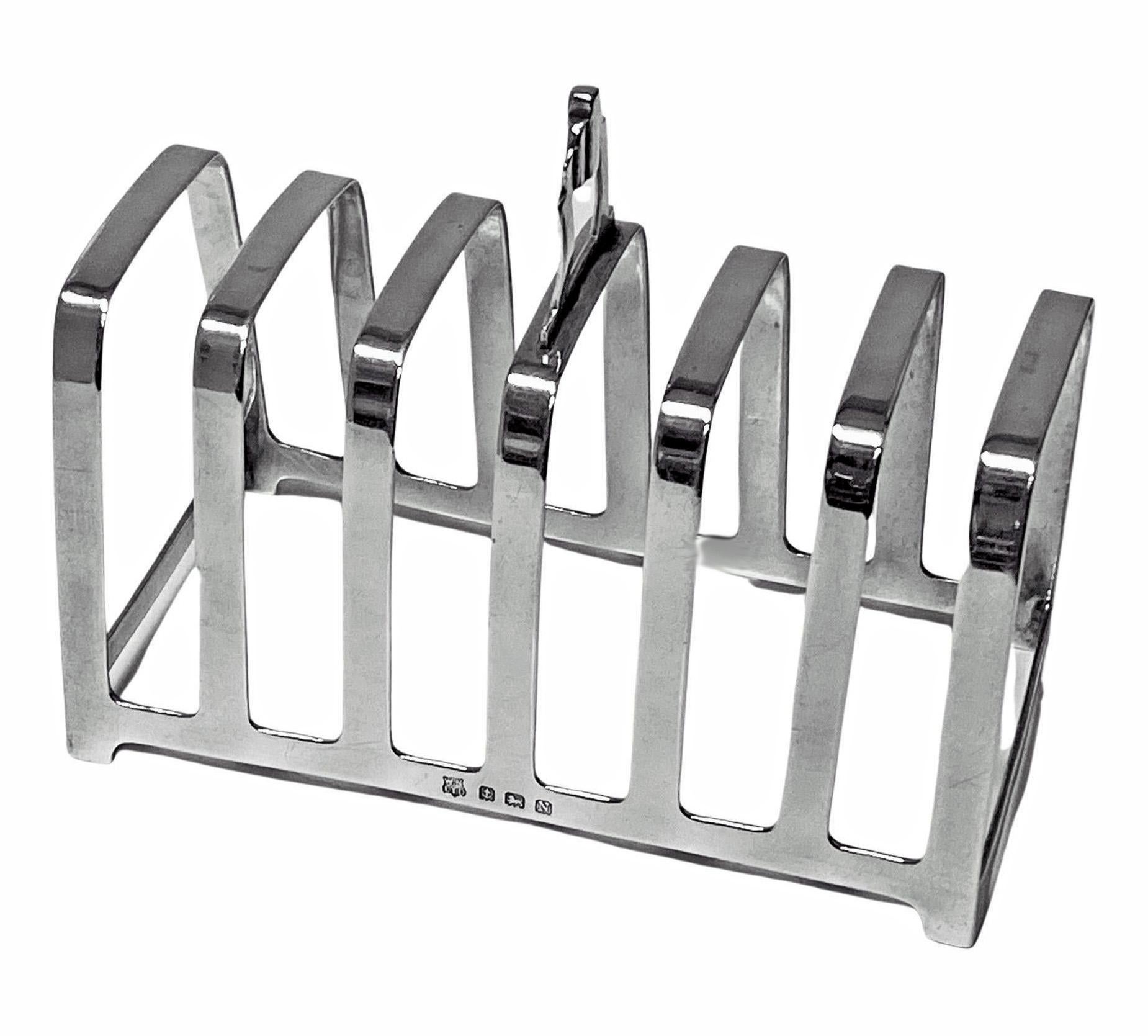Art Deco English Sterling Silver Toast Letter Rack Birmingham 1937 W. Neale In Good Condition In Toronto, Ontario
