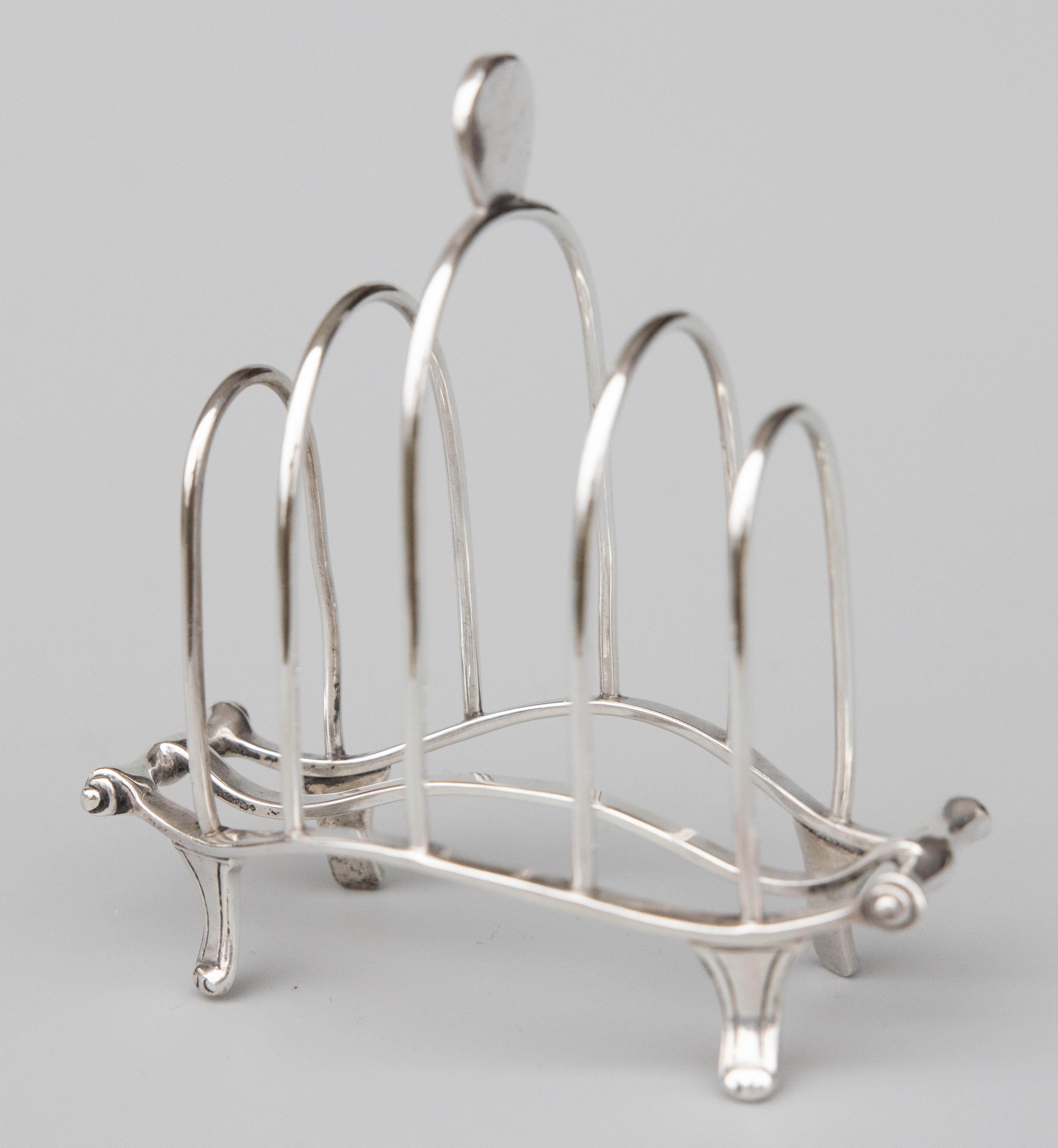 Art Deco English Sterling Silver Toast Rack, Dated 1924 In Good Condition For Sale In Pearland, TX